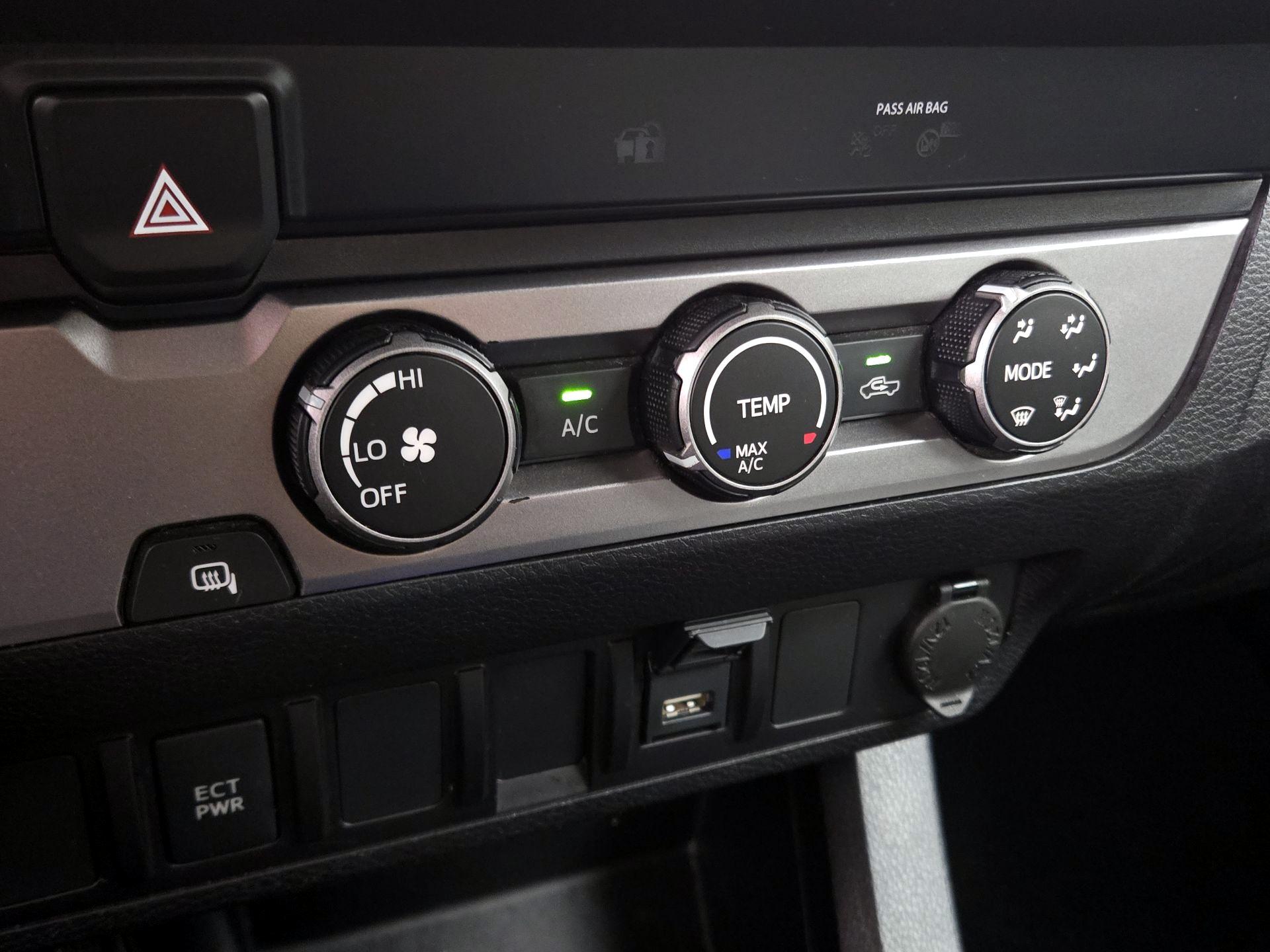 Thumbnail: 2022 Toyota Tacoma - 16