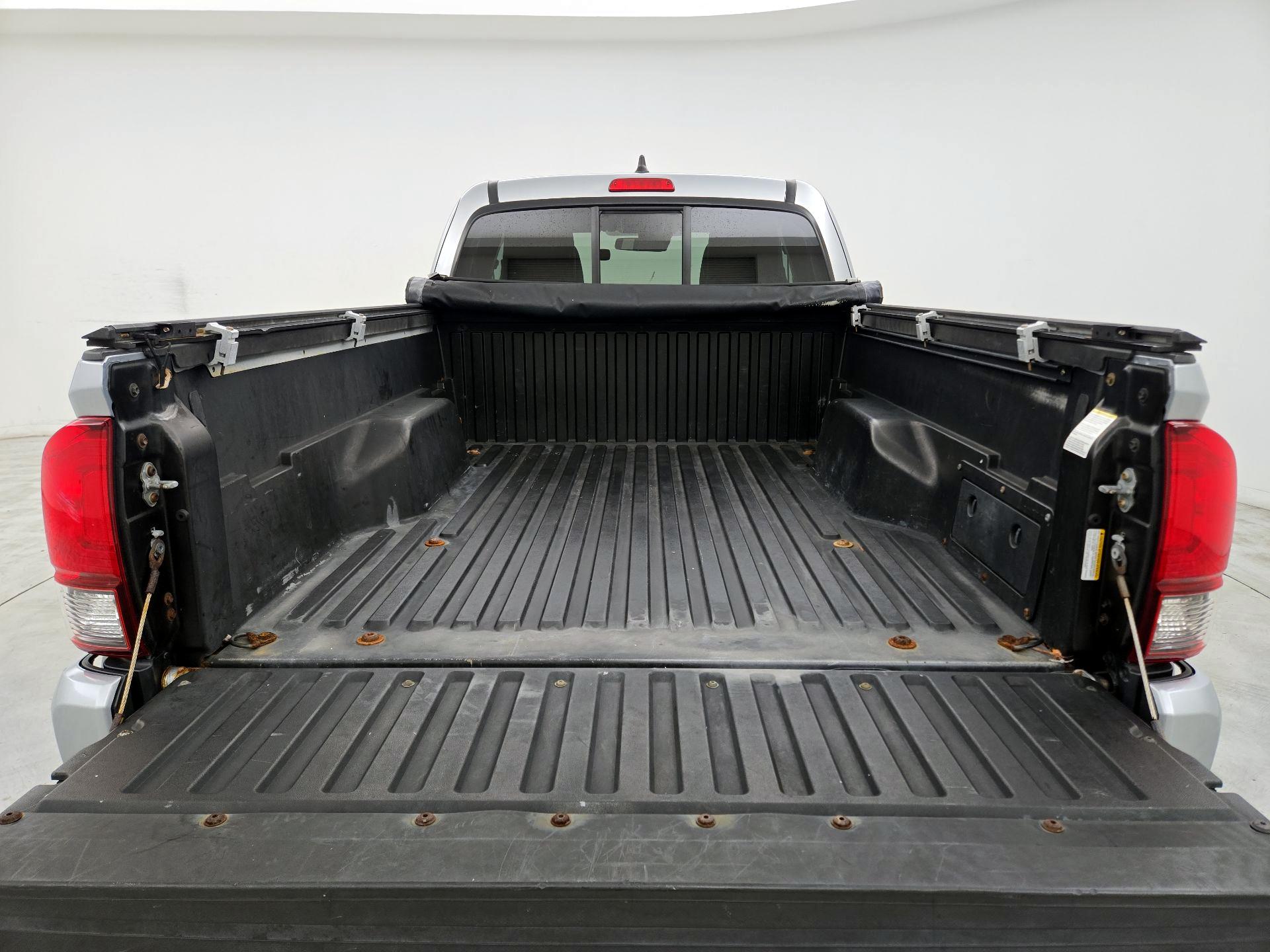 Thumbnail: 2022 Toyota Tacoma - 20