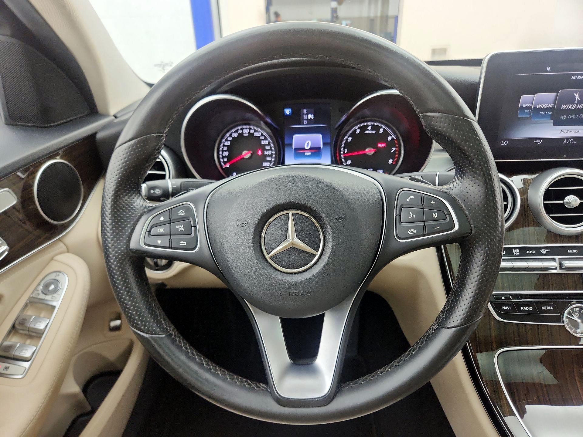 Thumbnail: 2016 Mercedes-Benz C-Class - 10