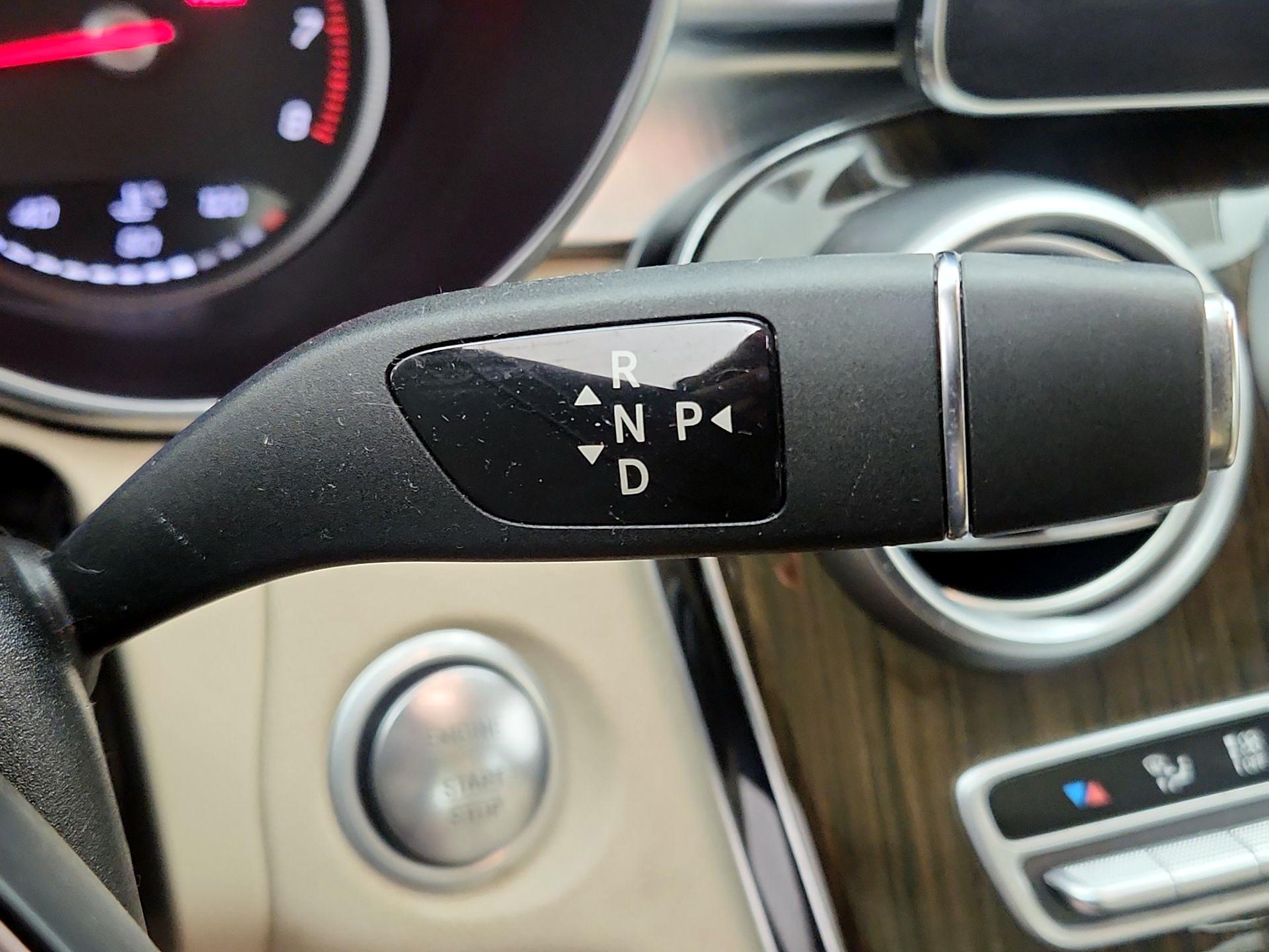 Thumbnail: 2016 Mercedes-Benz C-Class - 17