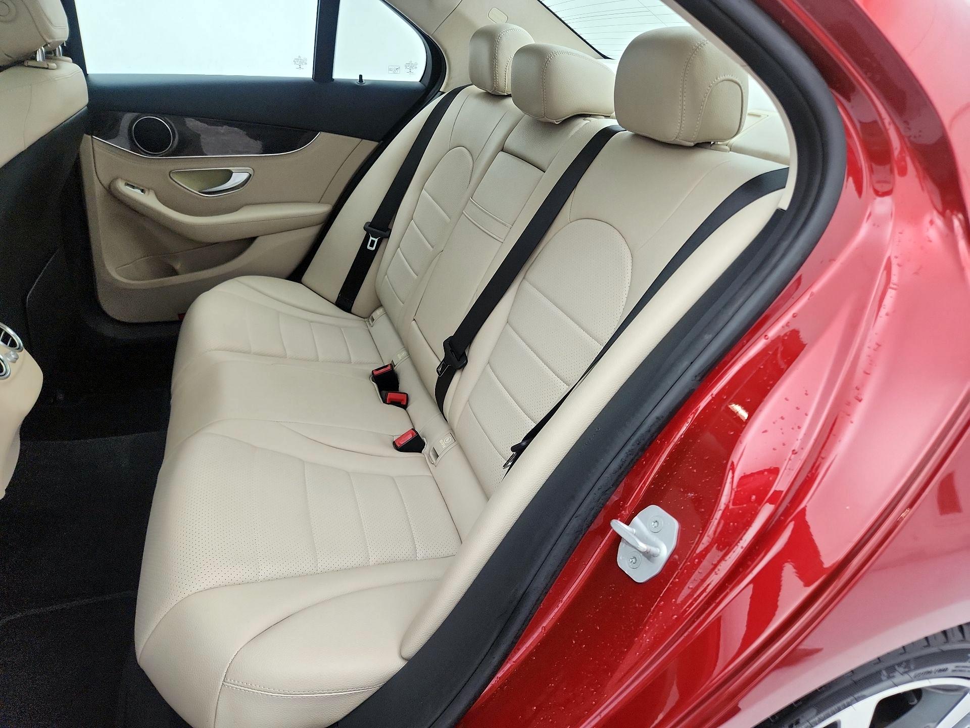 Thumbnail: 2016 Mercedes-Benz C-Class - 20