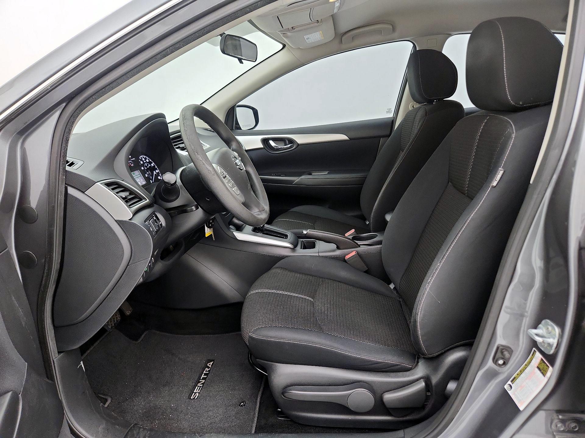Thumbnail: 2016 Nissan Sentra - 11
