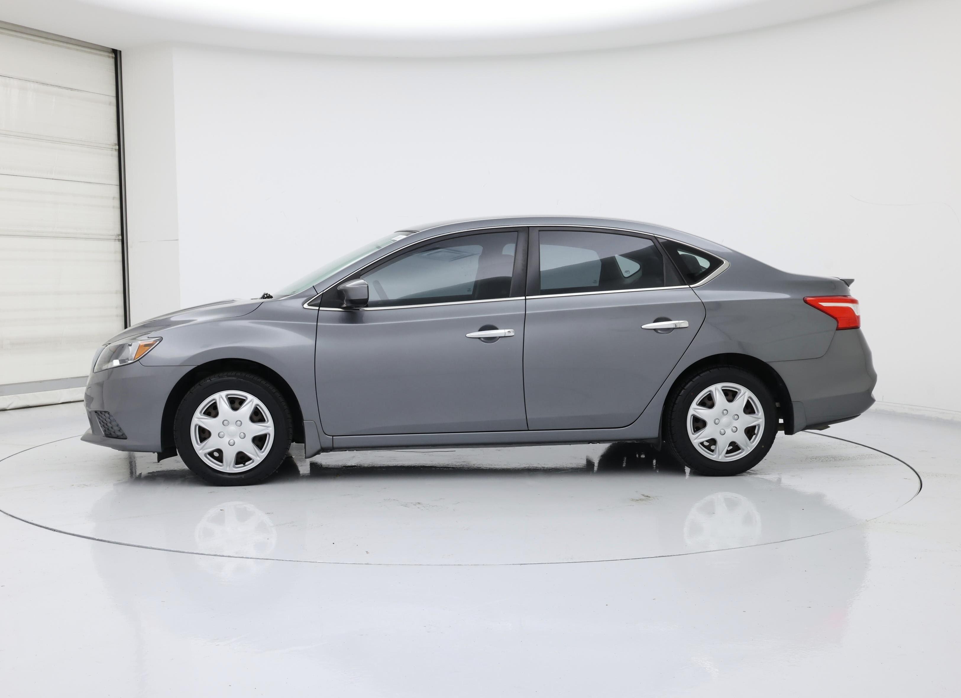 Thumbnail: 2016 Nissan Sentra - 3