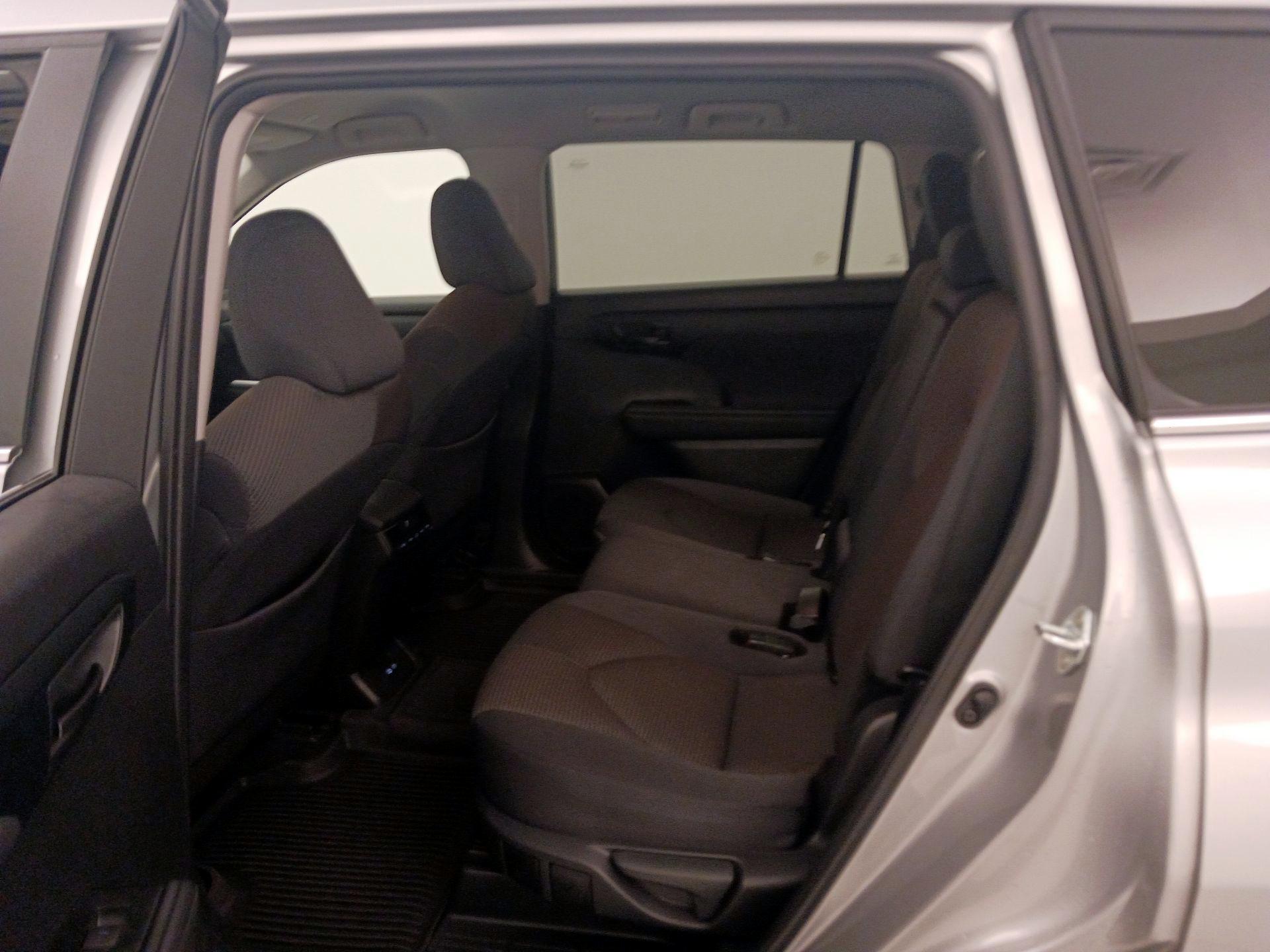 Thumbnail: 2024 Toyota Highlander - 19