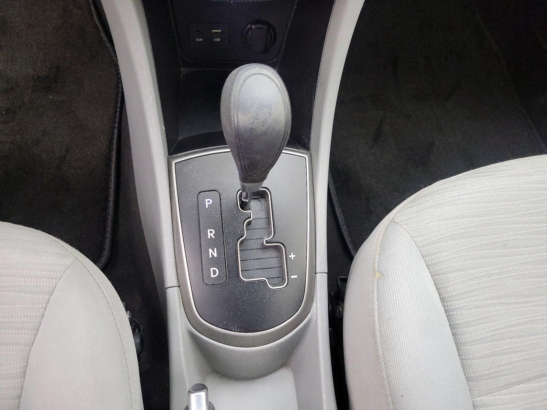 Thumbnail: 2015 Hyundai Accent - 16