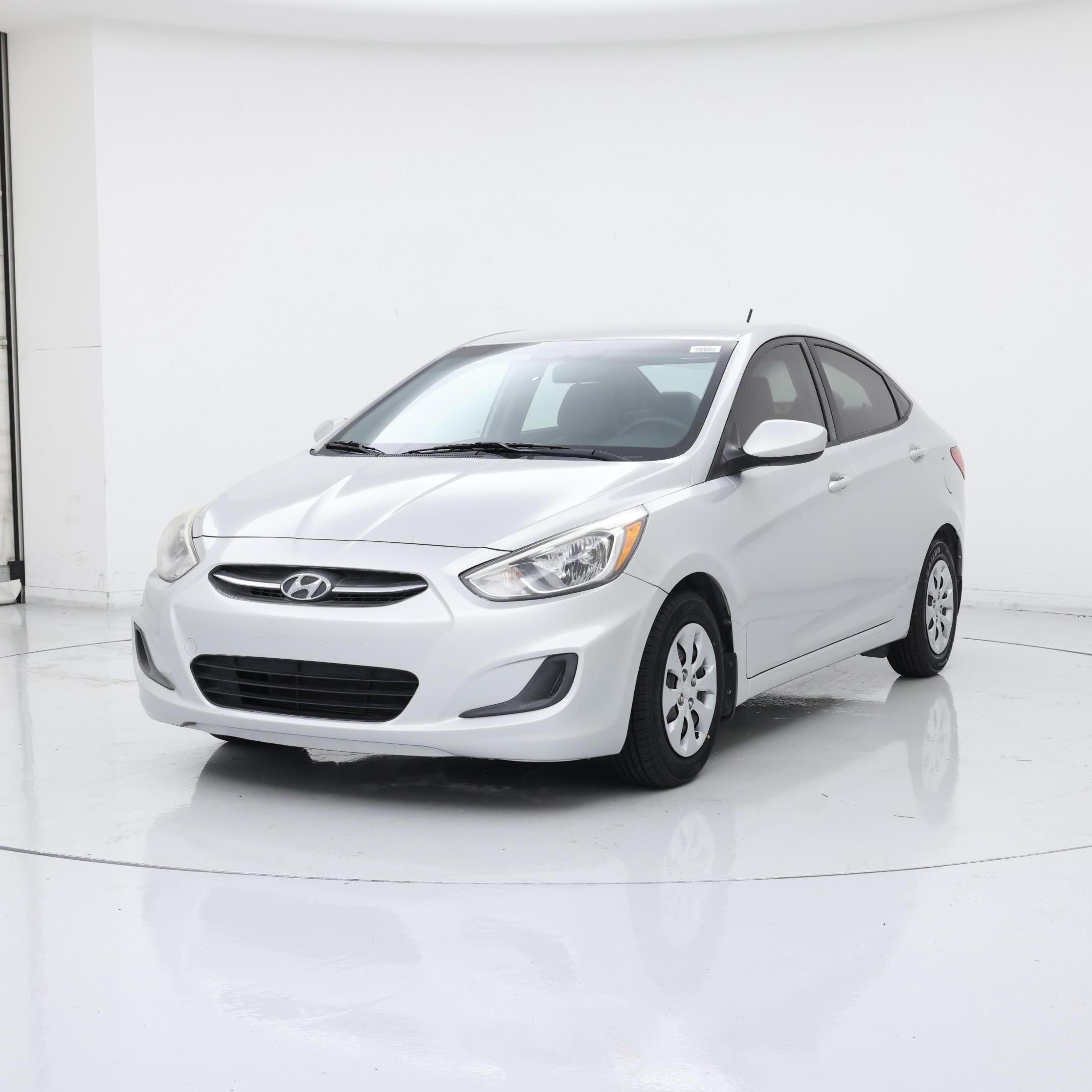 Thumbnail: 2015 Hyundai Accent - 4