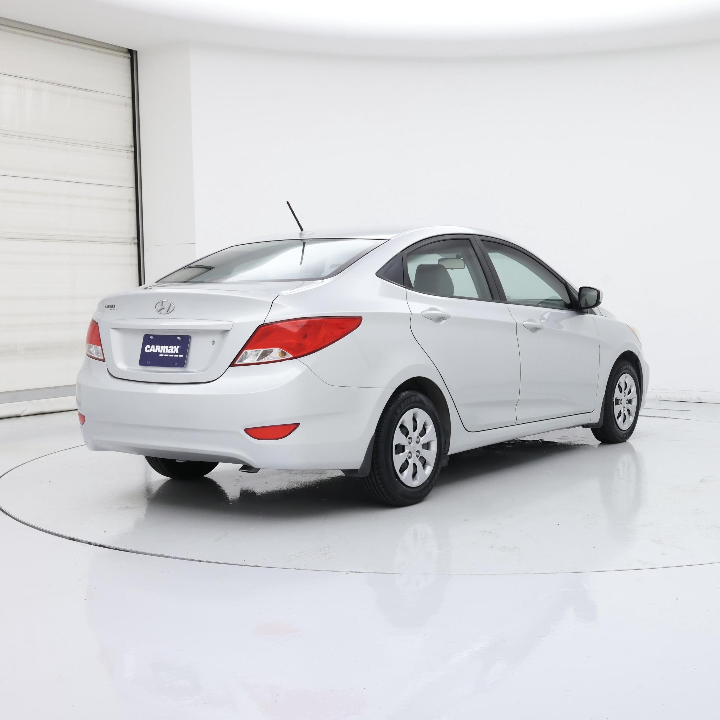 Thumbnail: 2015 Hyundai Accent - 8