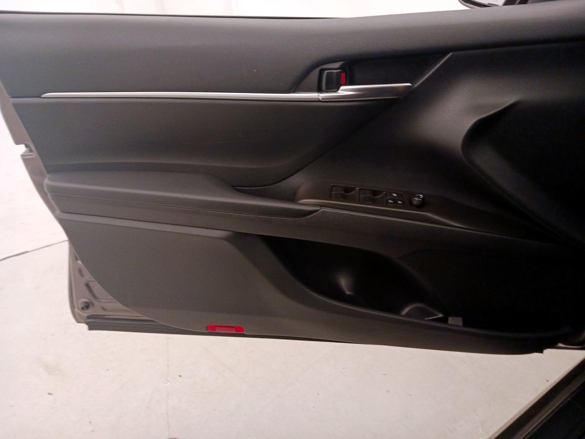 Thumbnail: 2023 Toyota Camry - 12