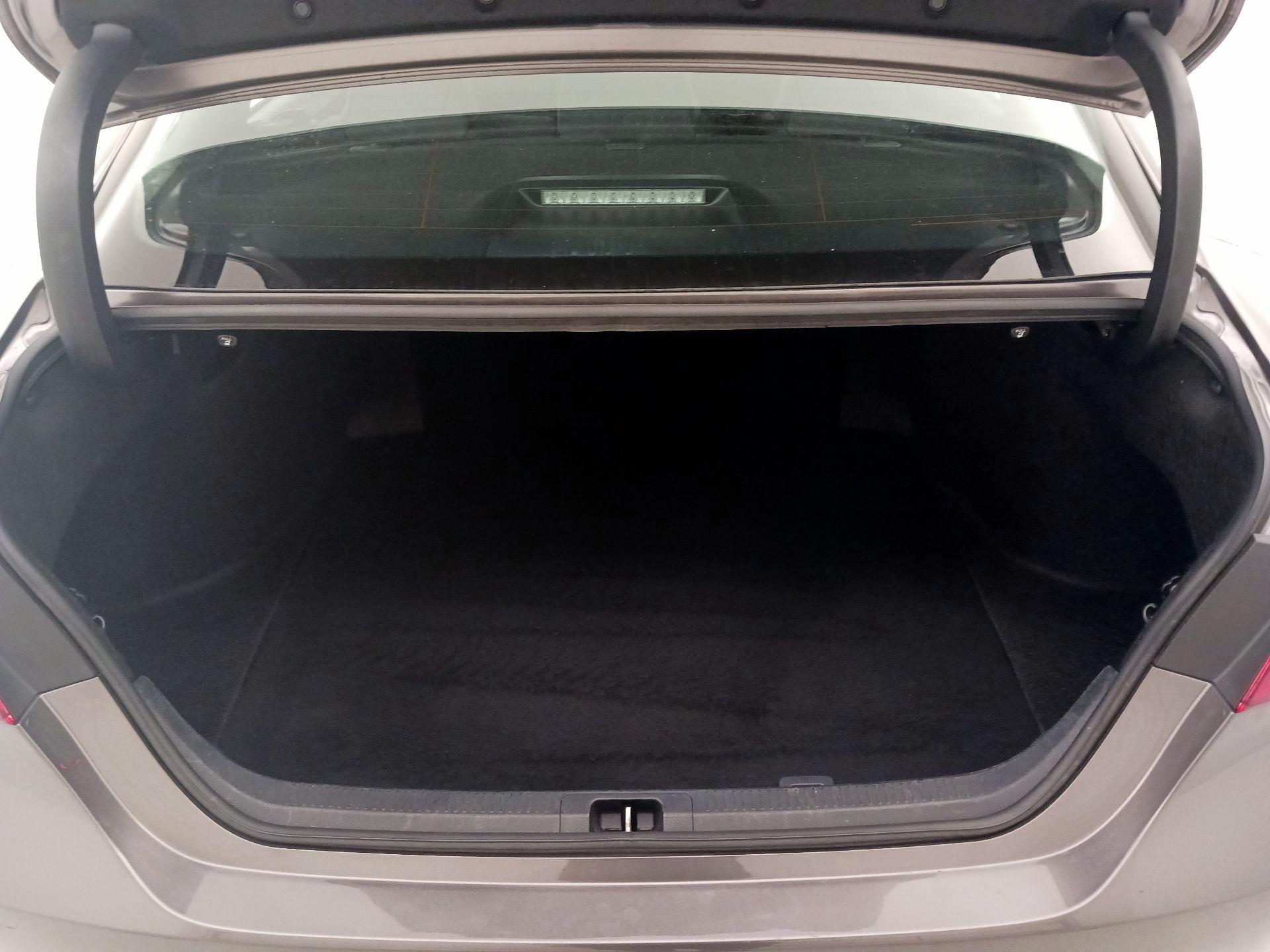 Thumbnail: 2023 Toyota Camry - 20