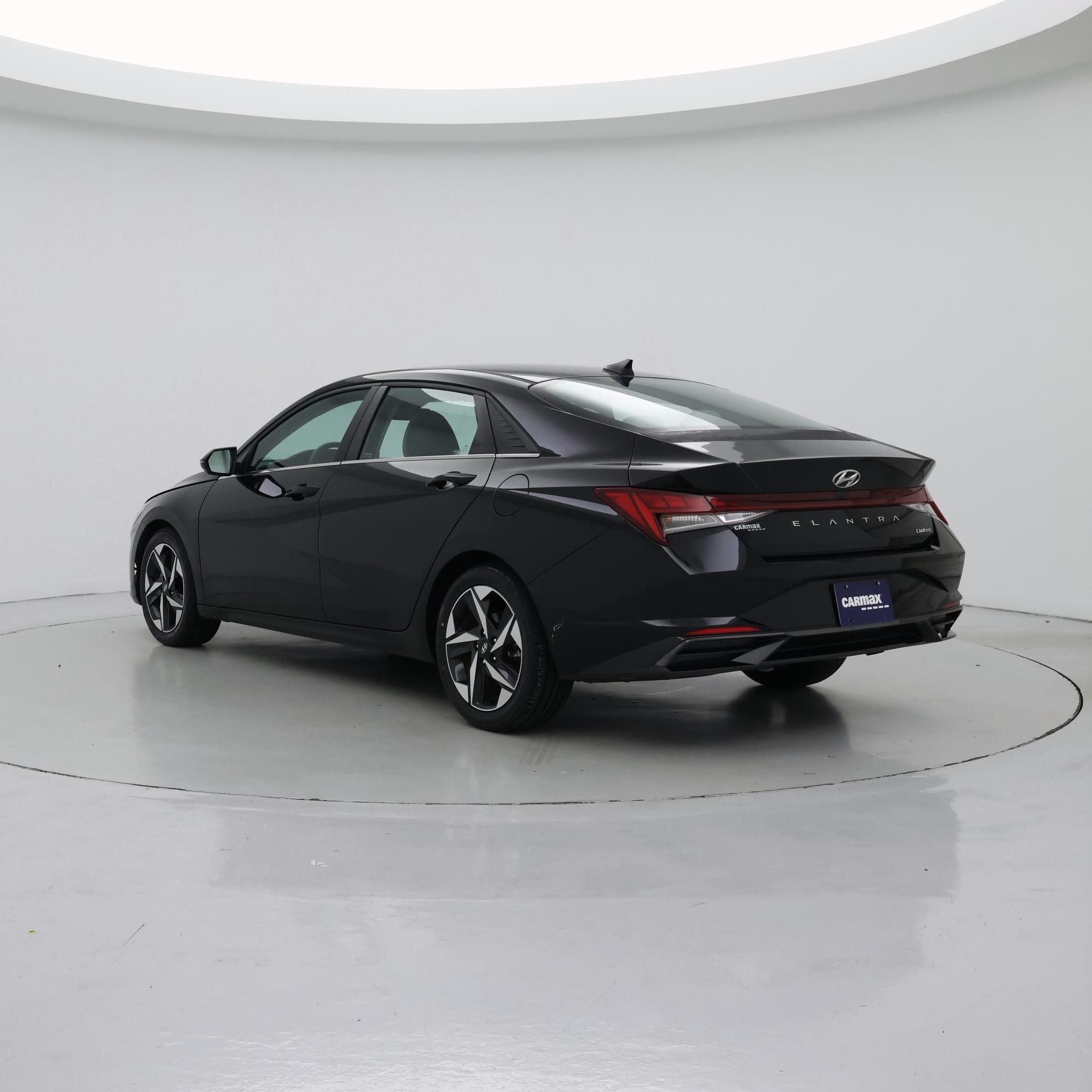 Thumbnail: 2022 Hyundai Elantra - 2