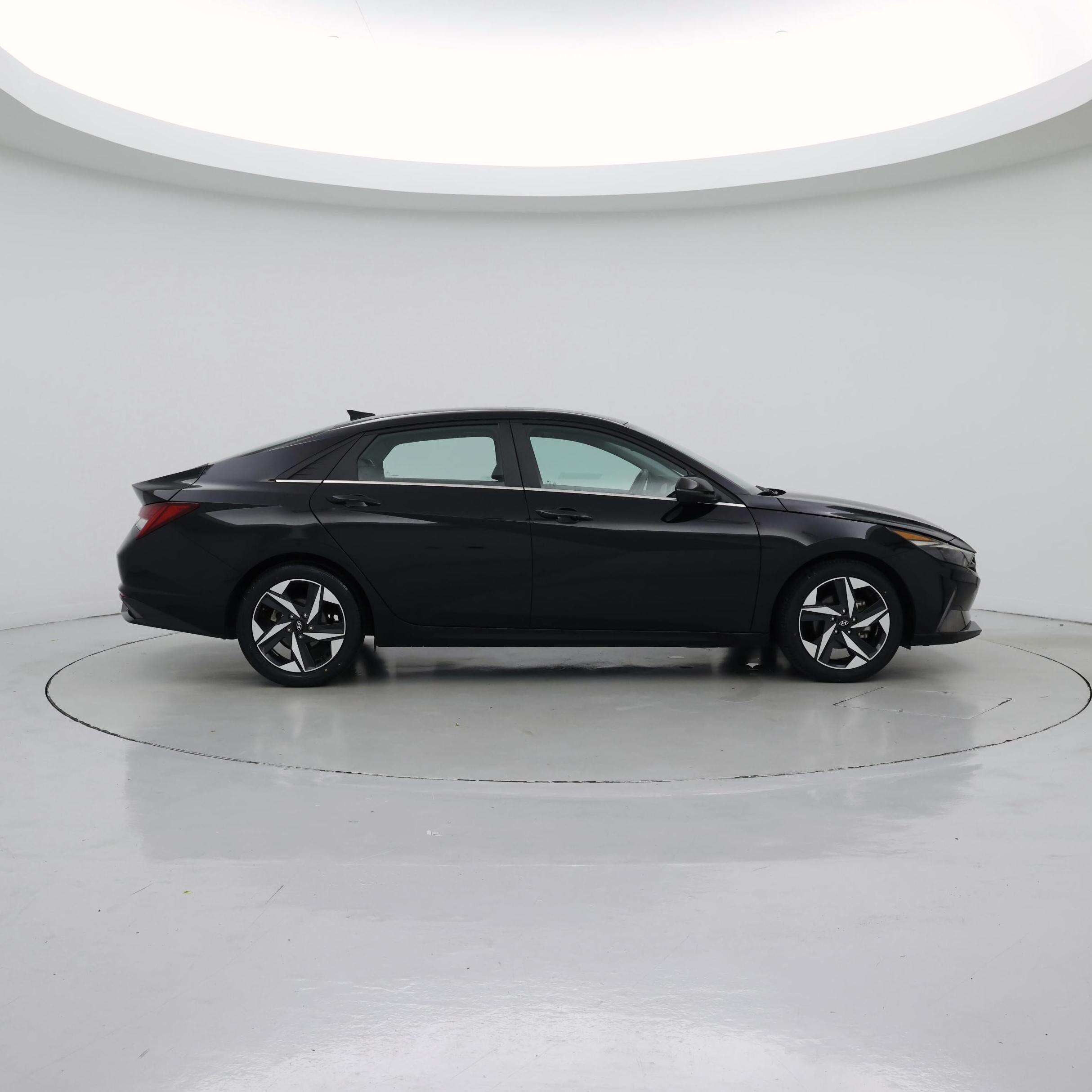 Thumbnail: 2022 Hyundai Elantra - 7