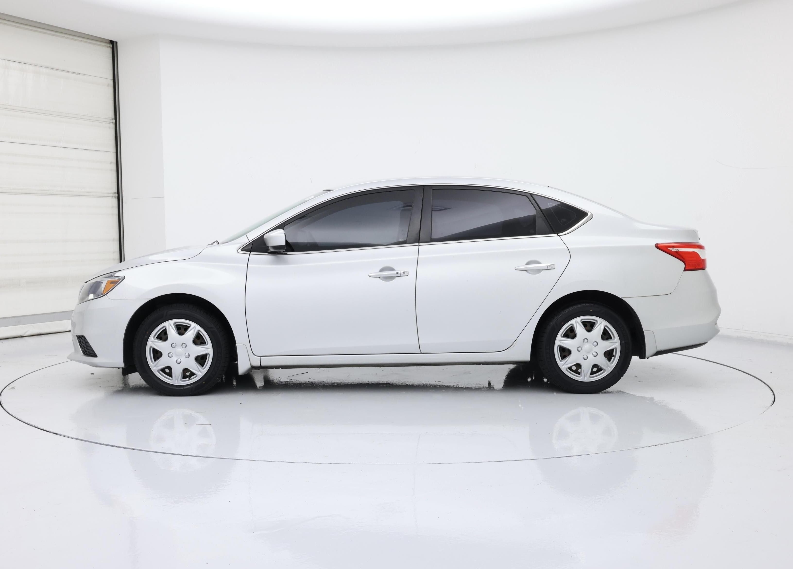 Thumbnail: 2017 Nissan Sentra - 3