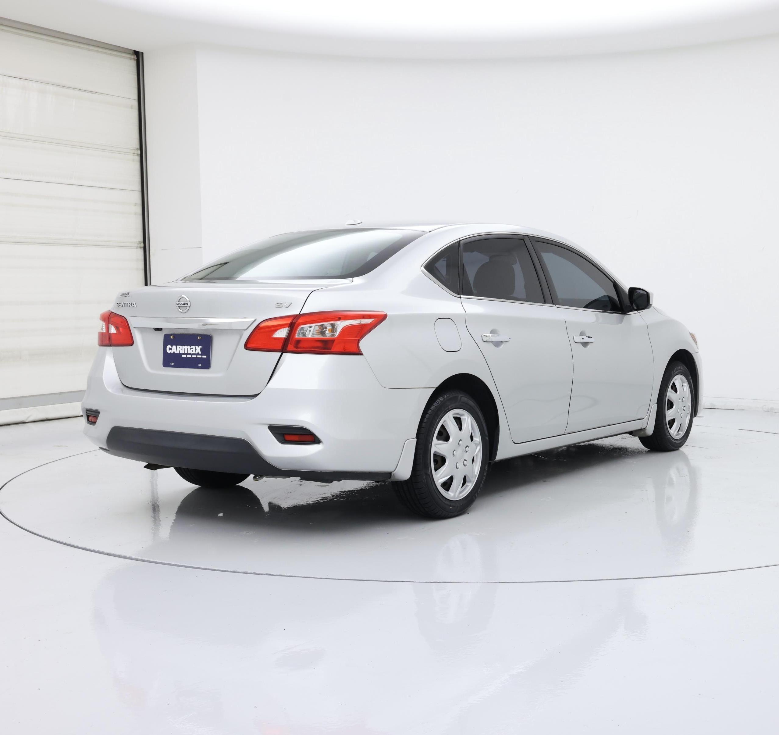 Thumbnail: 2017 Nissan Sentra - 8