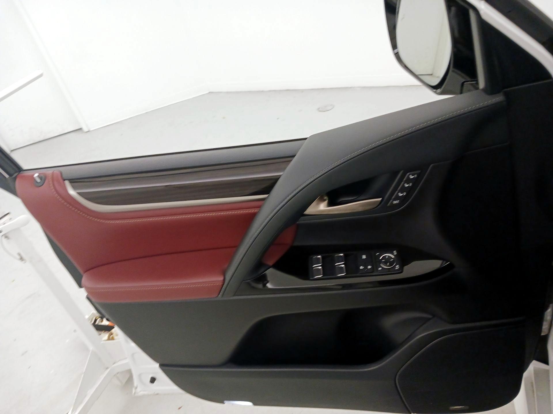 Thumbnail: 2021 Lexus LX - 12