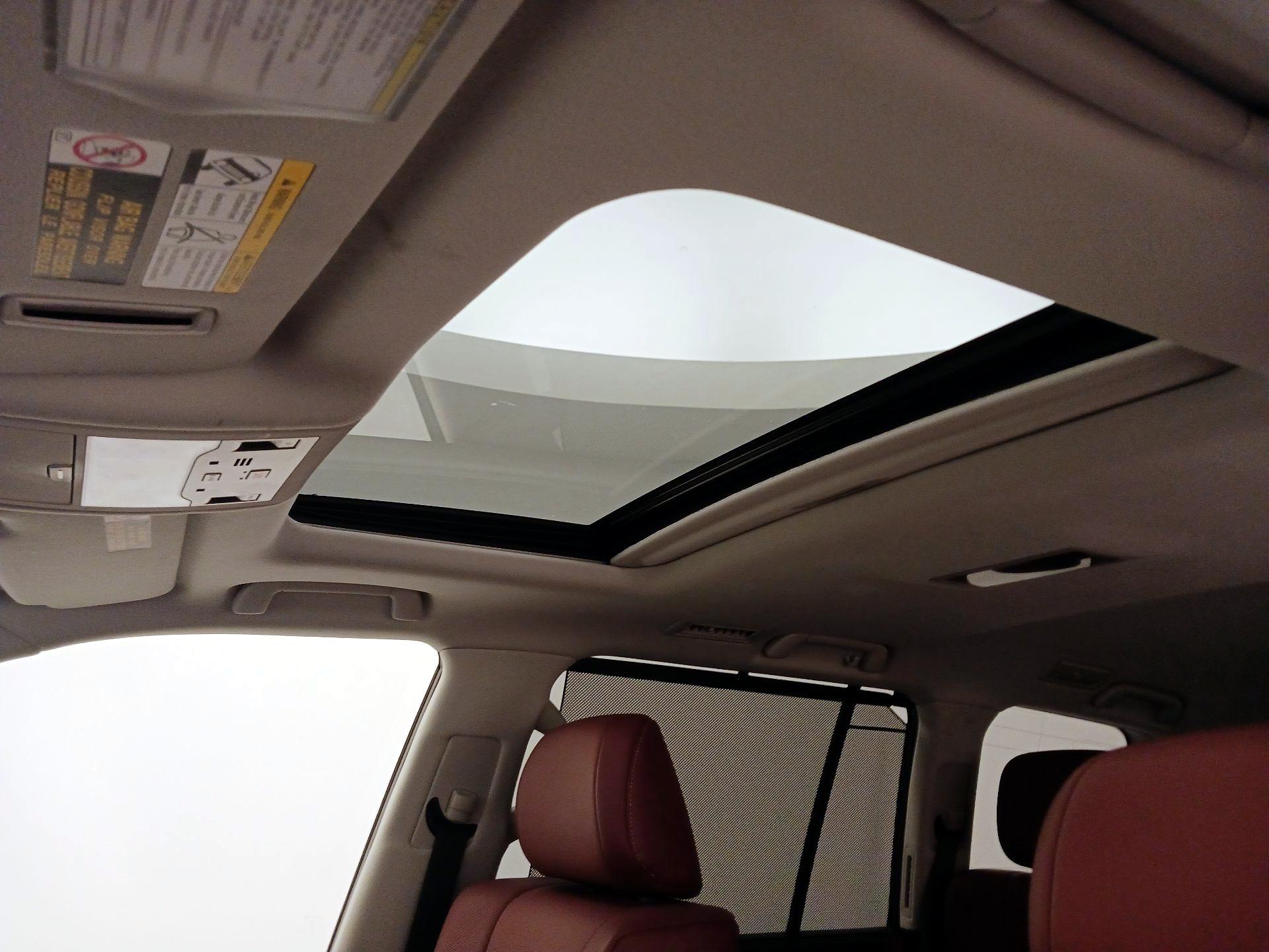Thumbnail: 2021 Lexus LX - 20