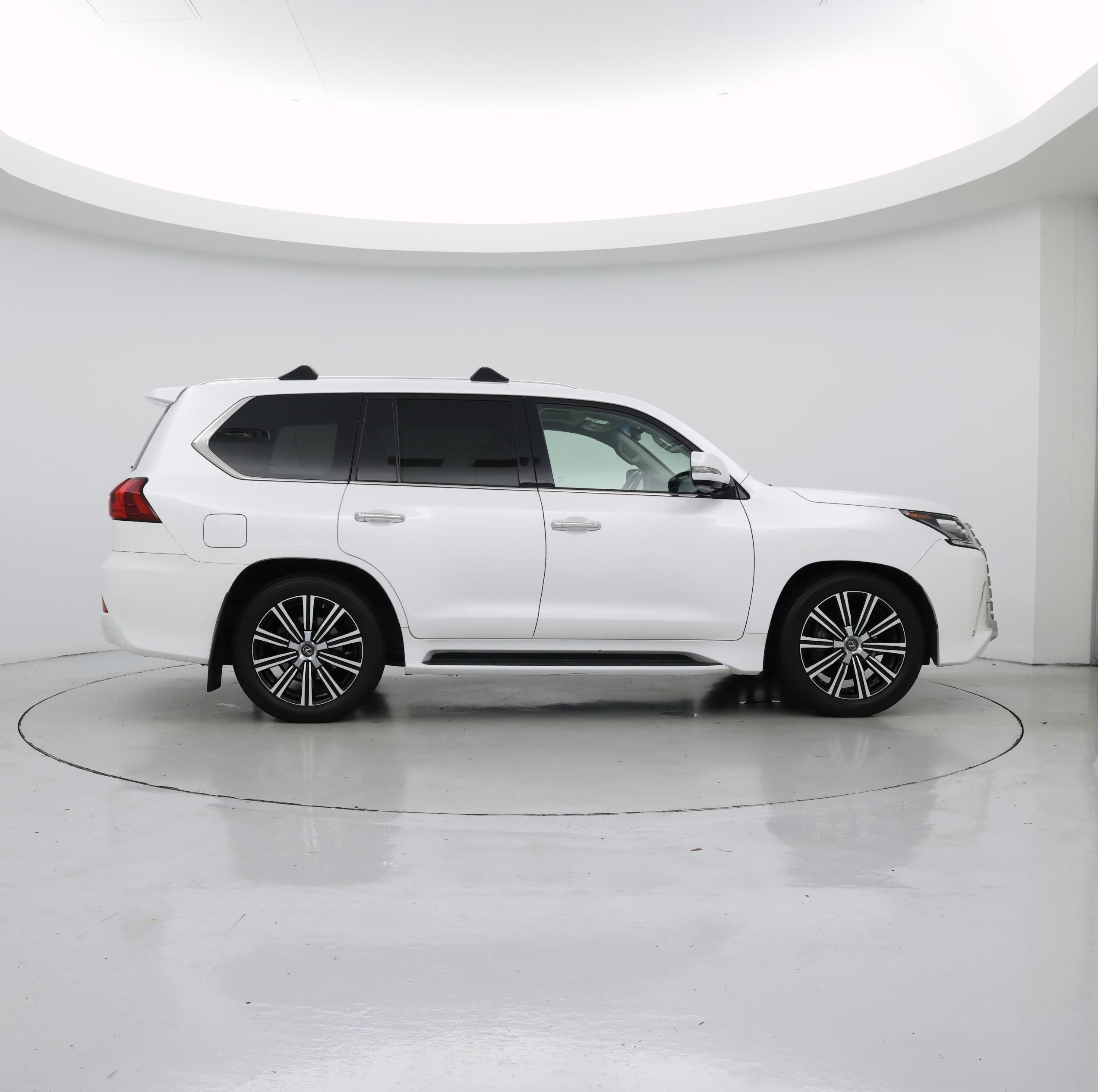 Thumbnail: 2021 Lexus LX - 7