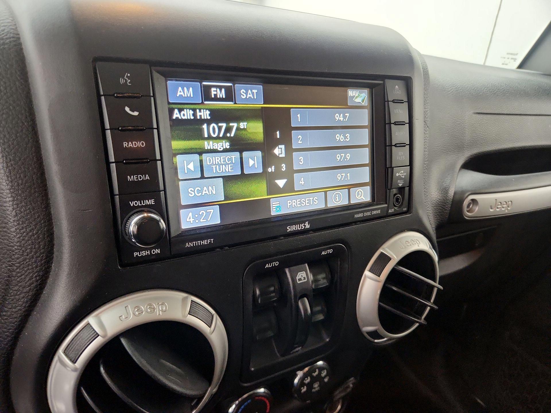 Thumbnail: 2017 Jeep Wrangler - 13