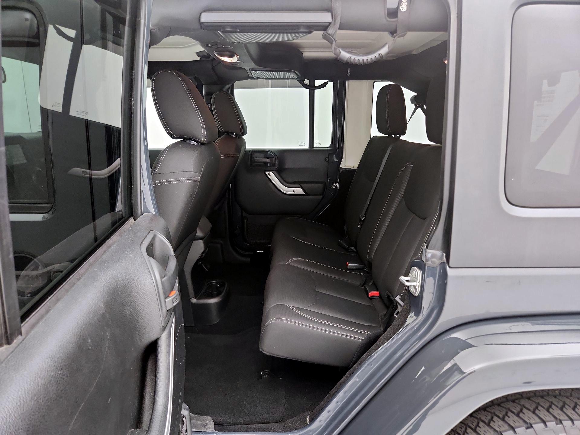 Thumbnail: 2017 Jeep Wrangler - 17