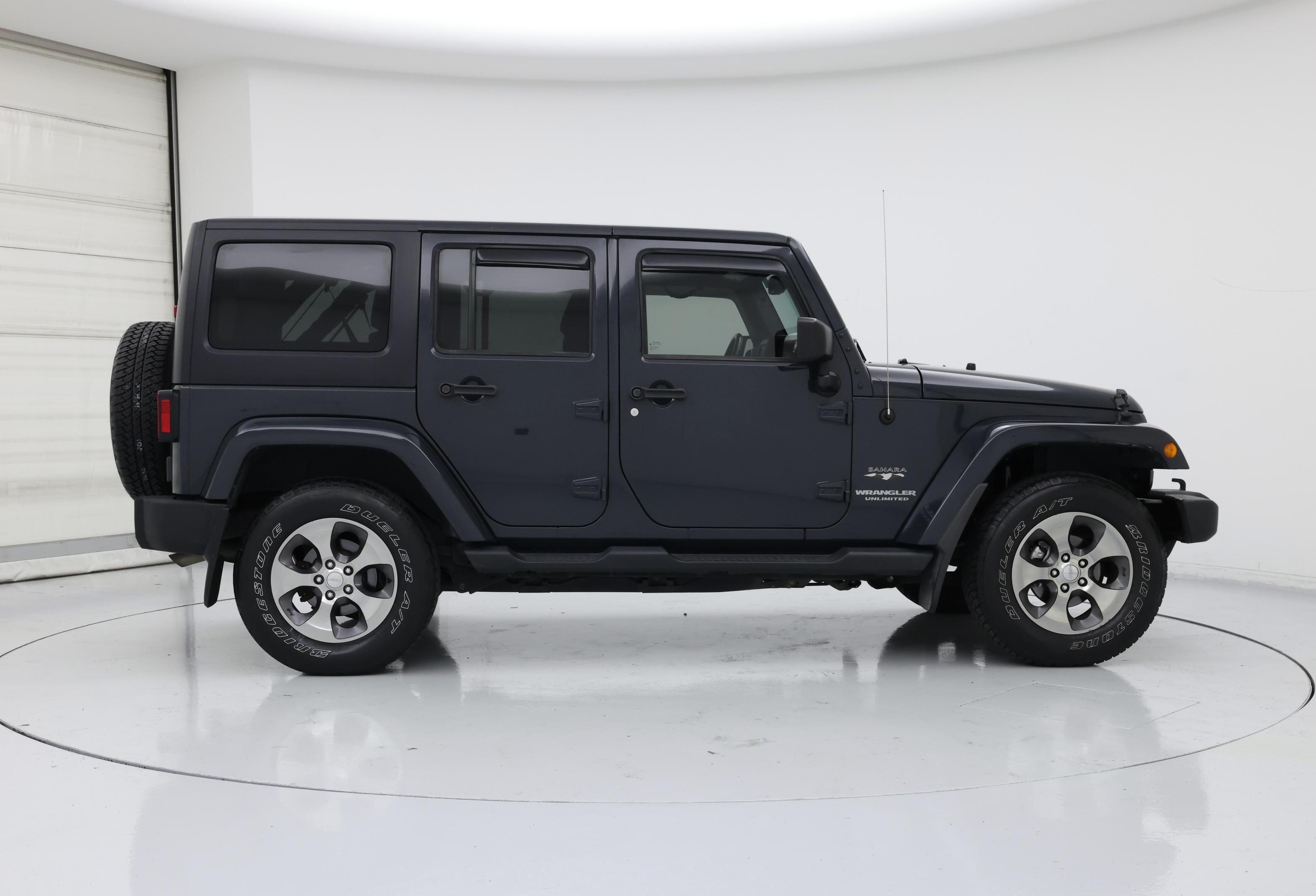 Thumbnail: 2017 Jeep Wrangler - 7