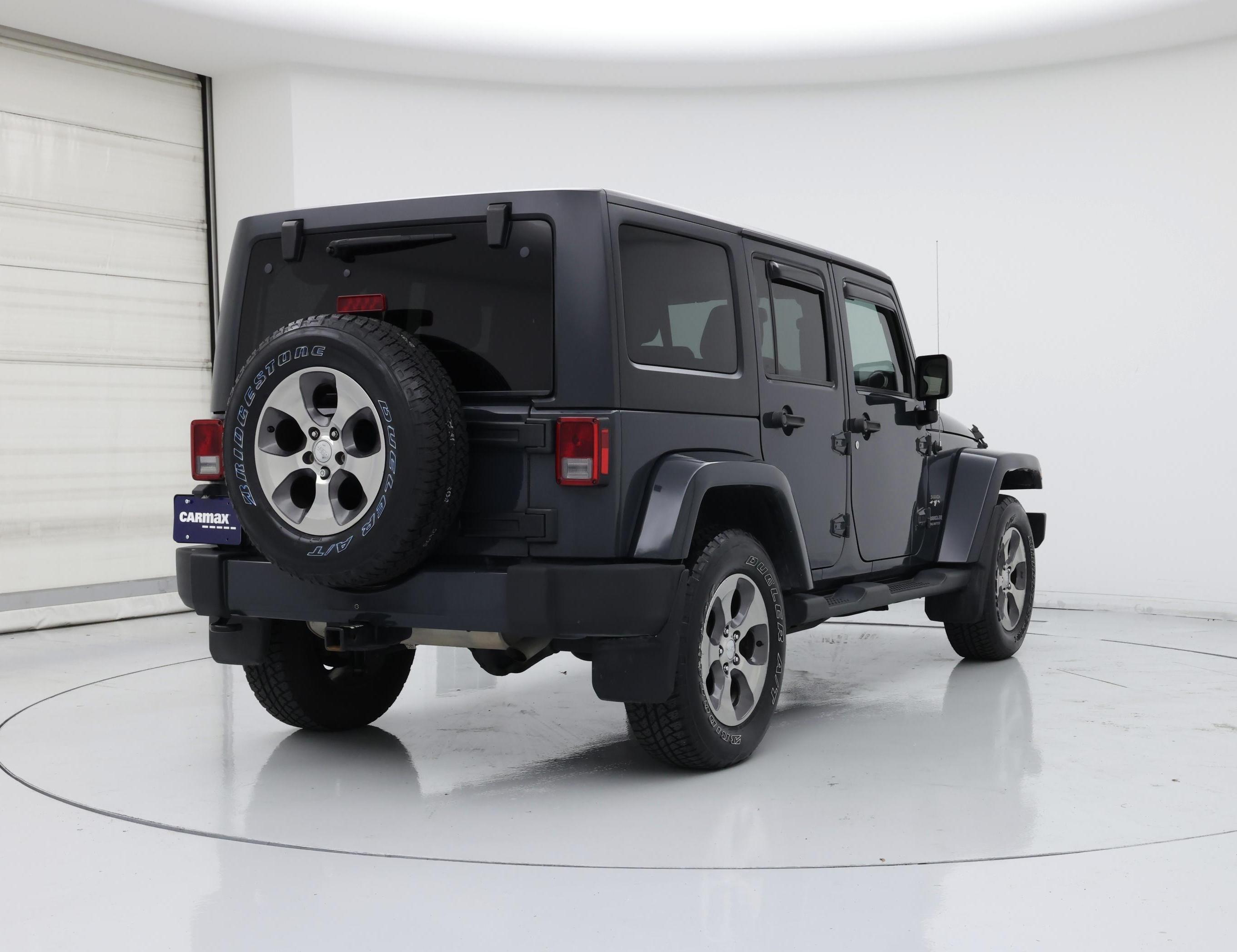 Thumbnail: 2017 Jeep Wrangler - 8