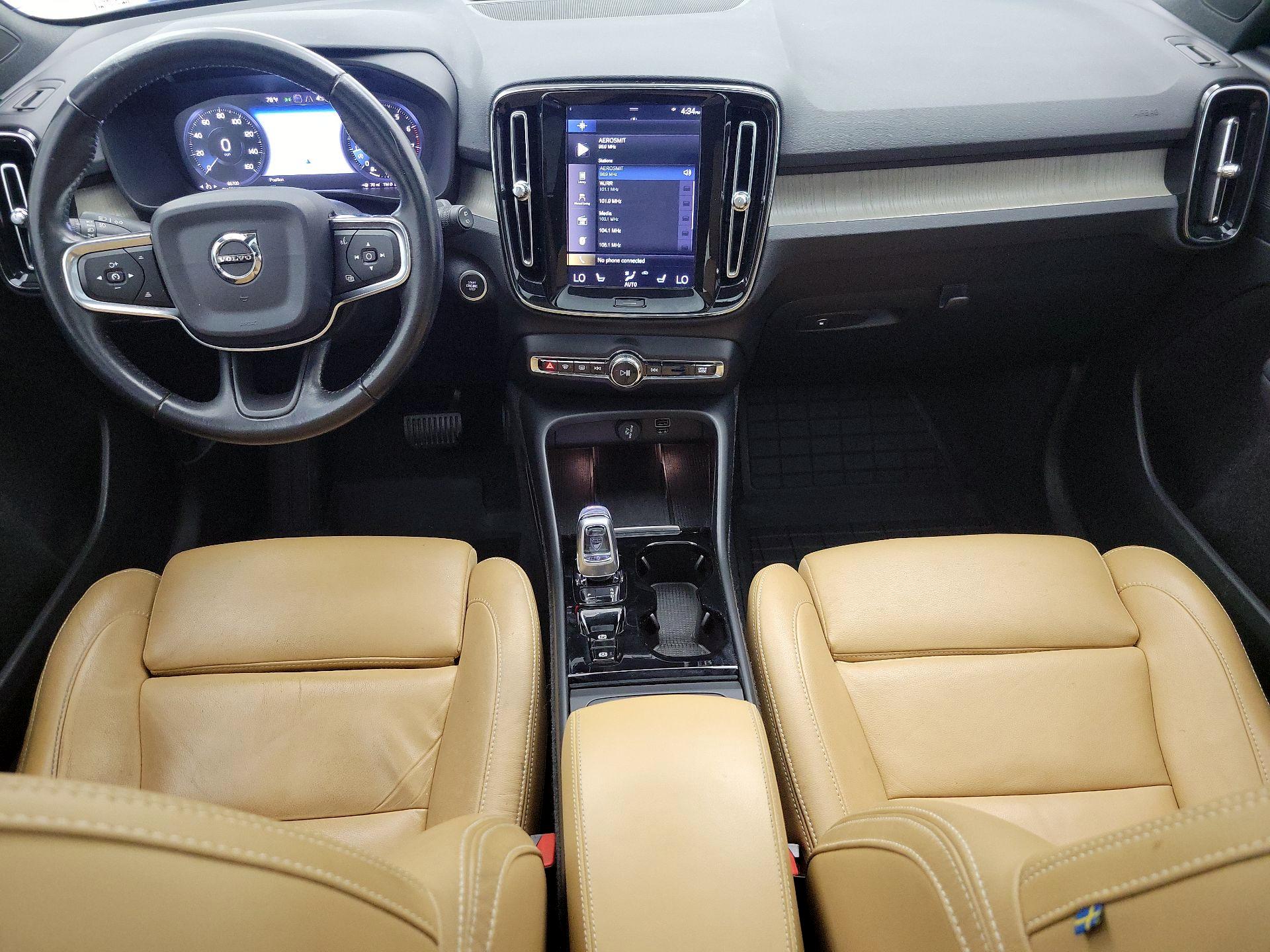 Thumbnail: 2020 Volvo XC40 - 9