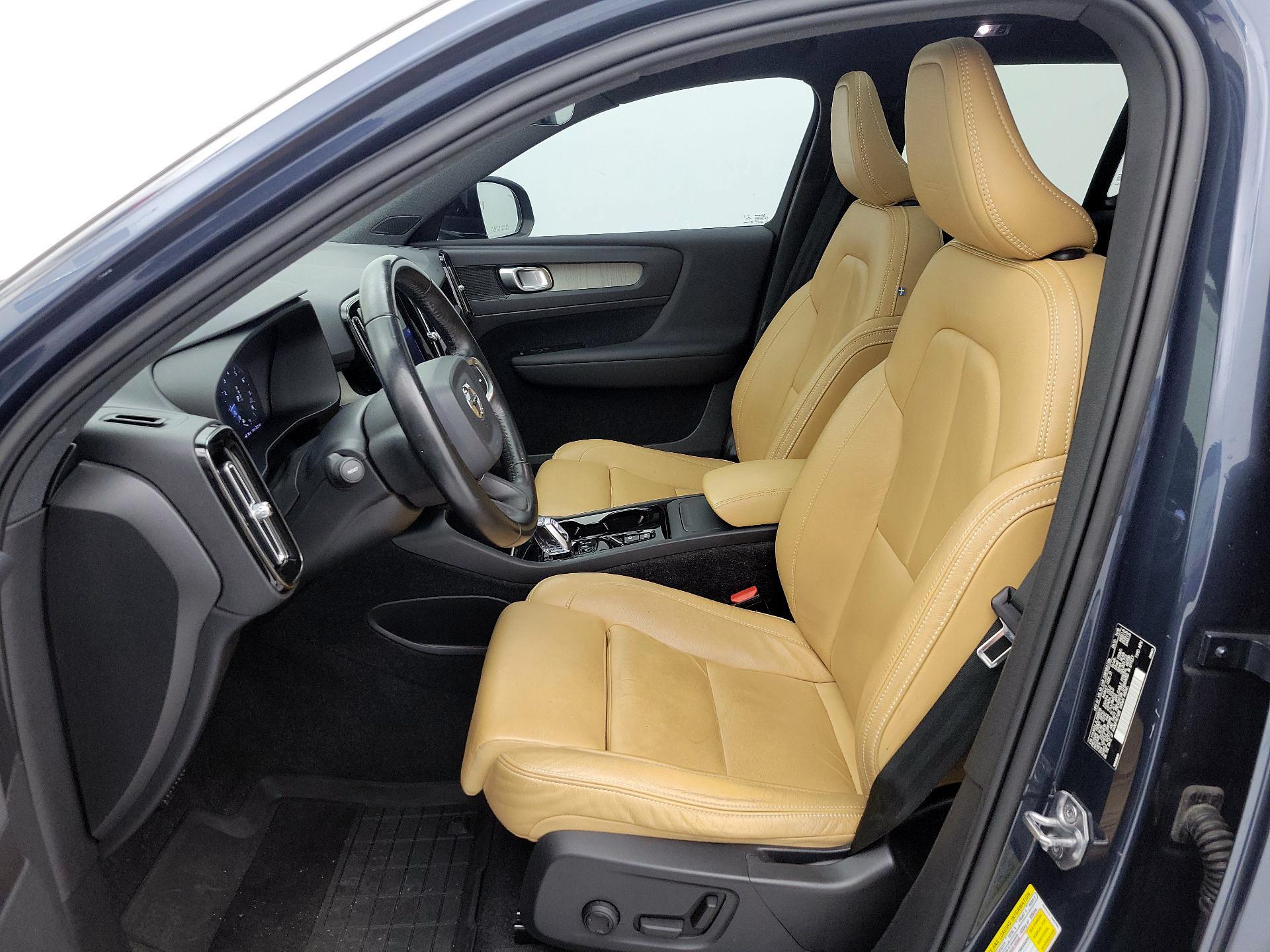 Thumbnail: 2020 Volvo XC40 - 11