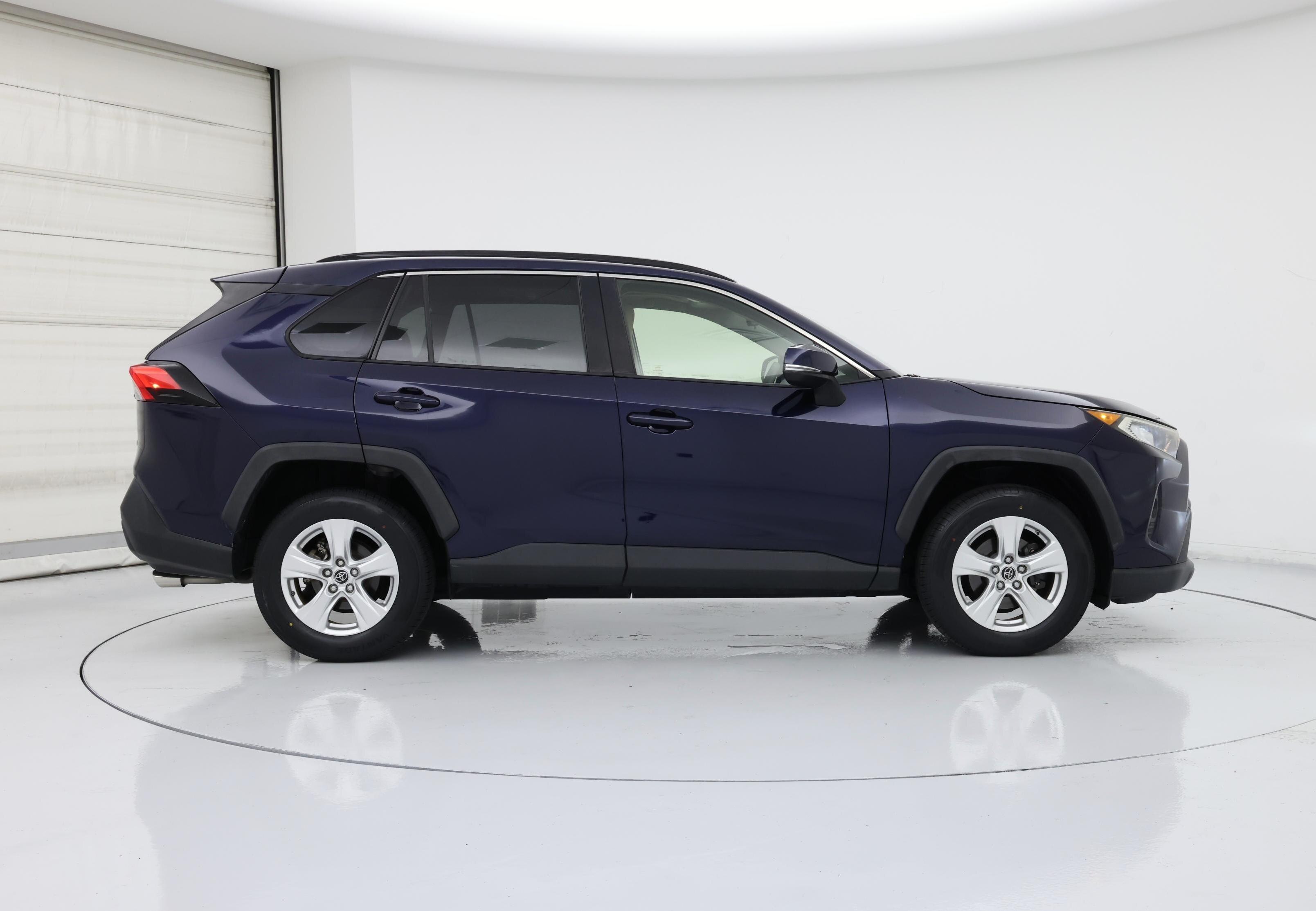 Thumbnail: 2019 Toyota RAV4 - 7