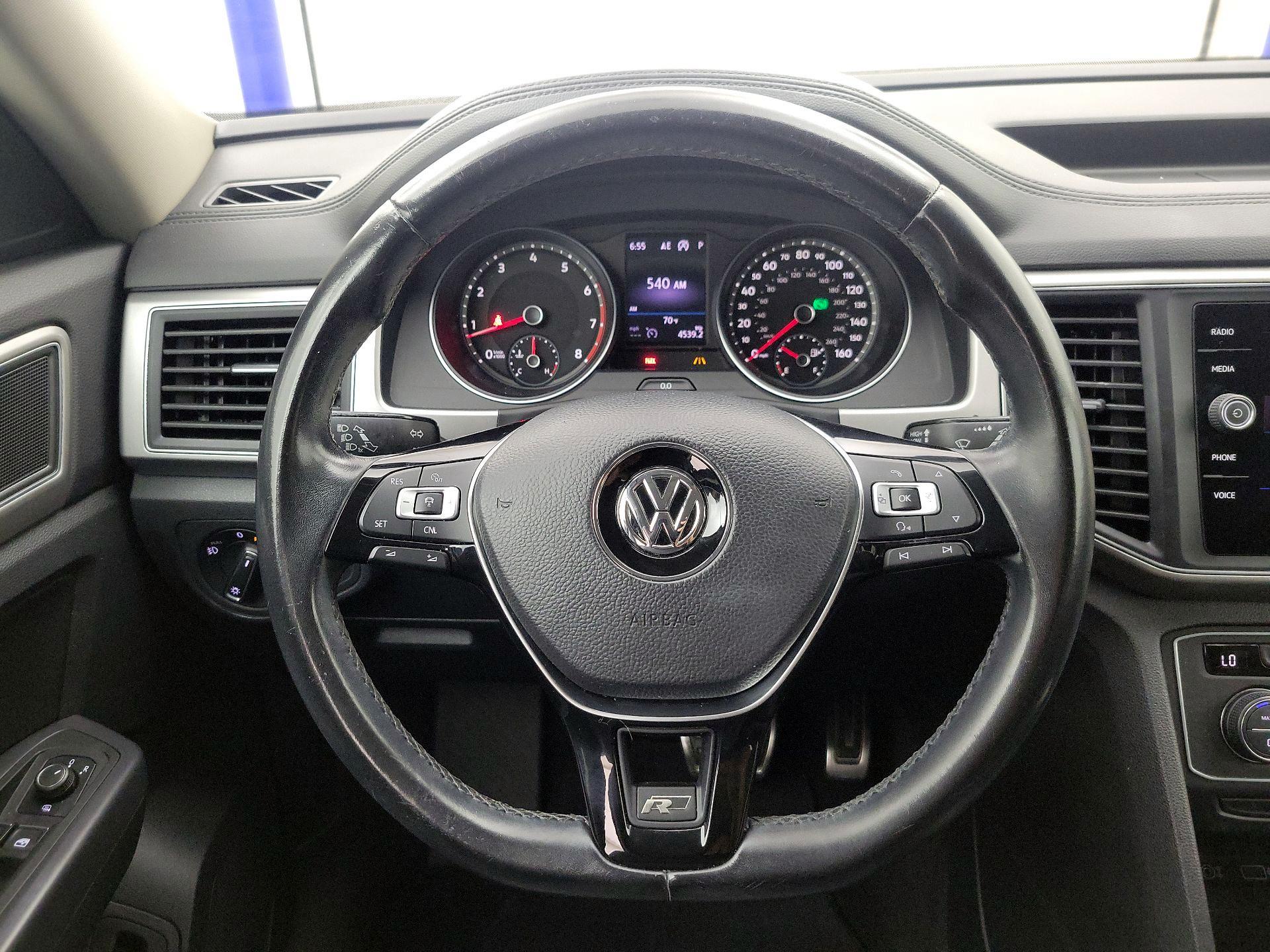 Thumbnail: 2018 Volkswagen Atlas - 10