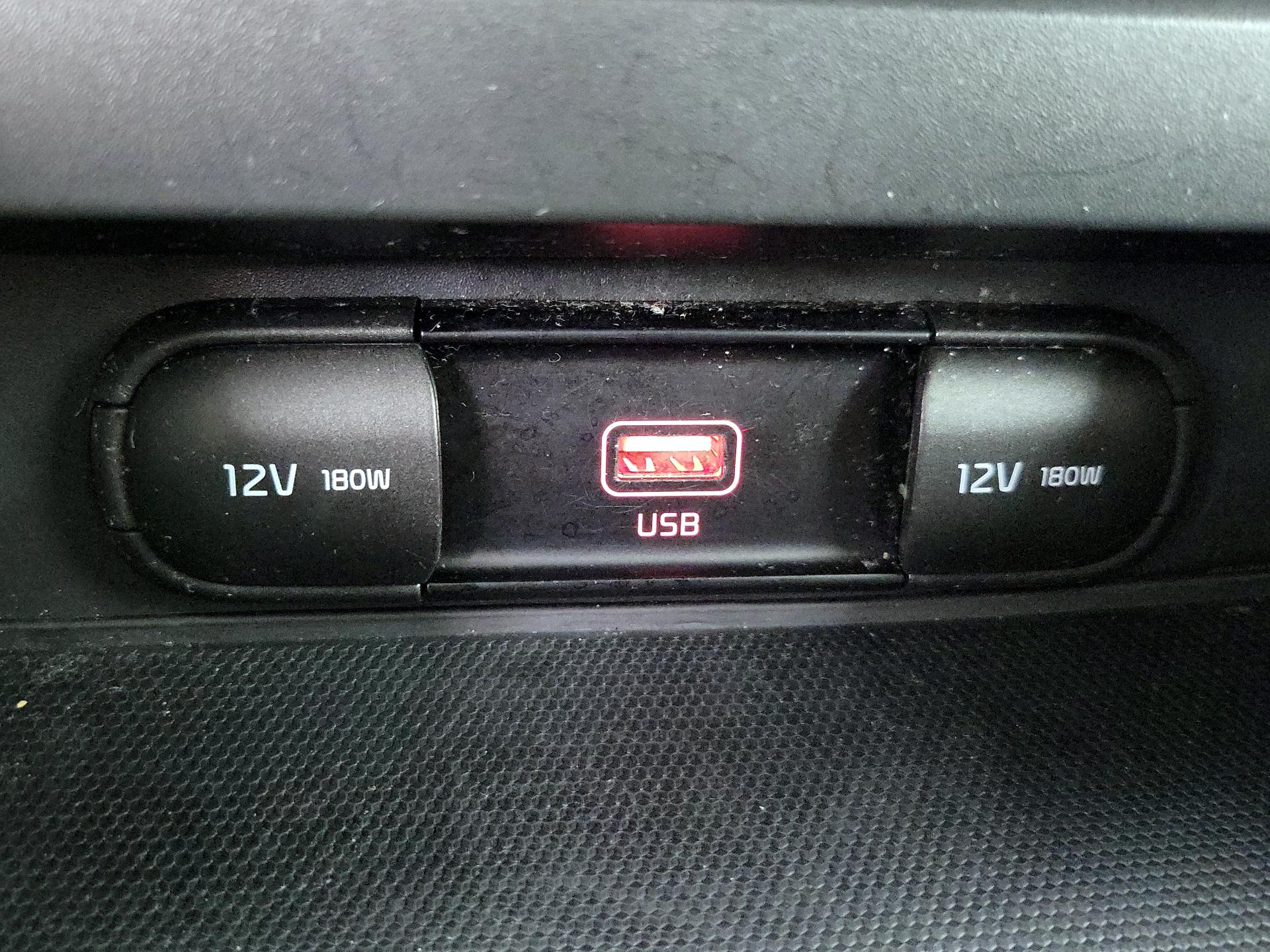 Thumbnail: 2020 Kia Soul - 18