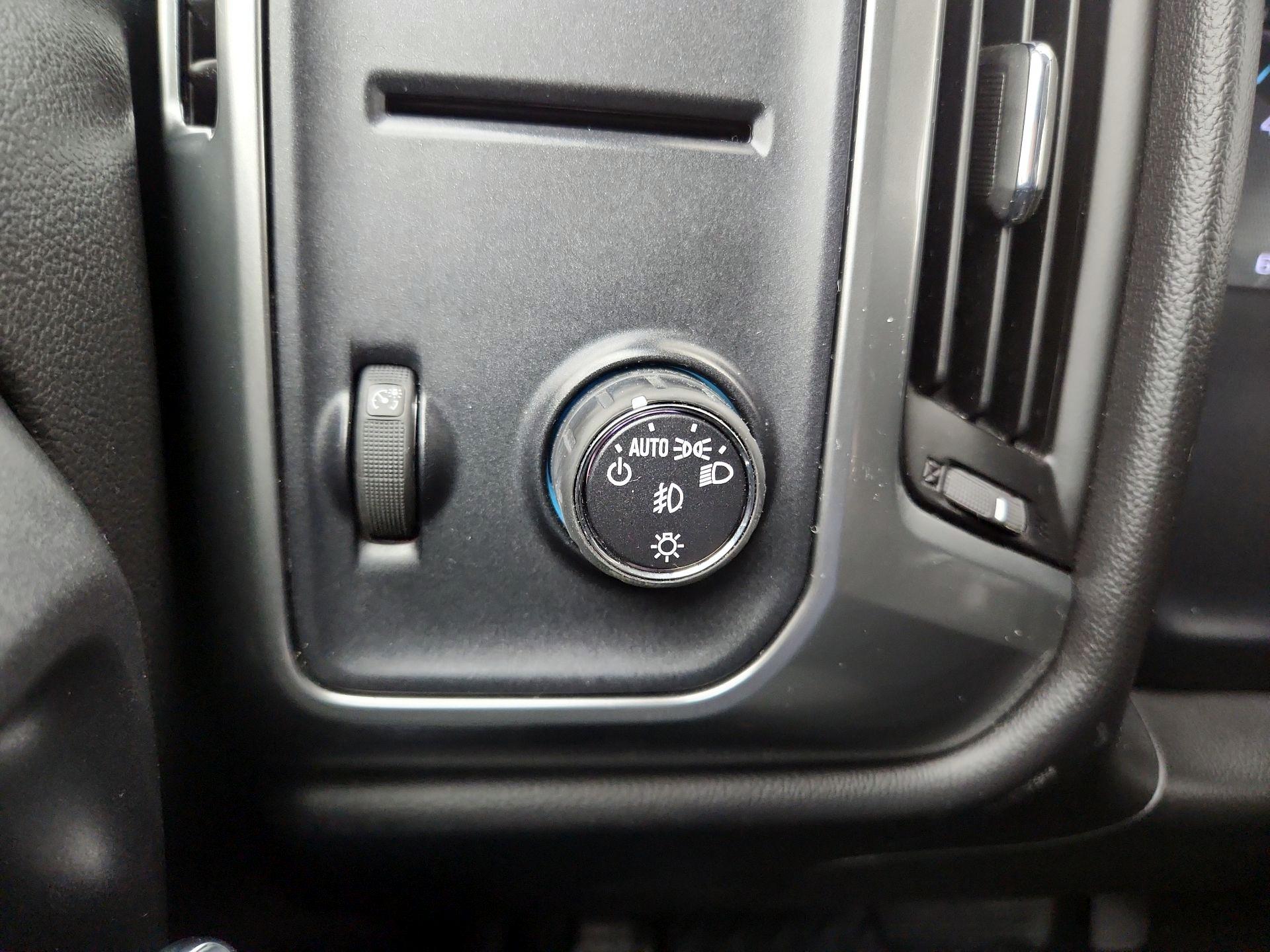 Thumbnail: 2014 Chevrolet Silverado 1500 - 13