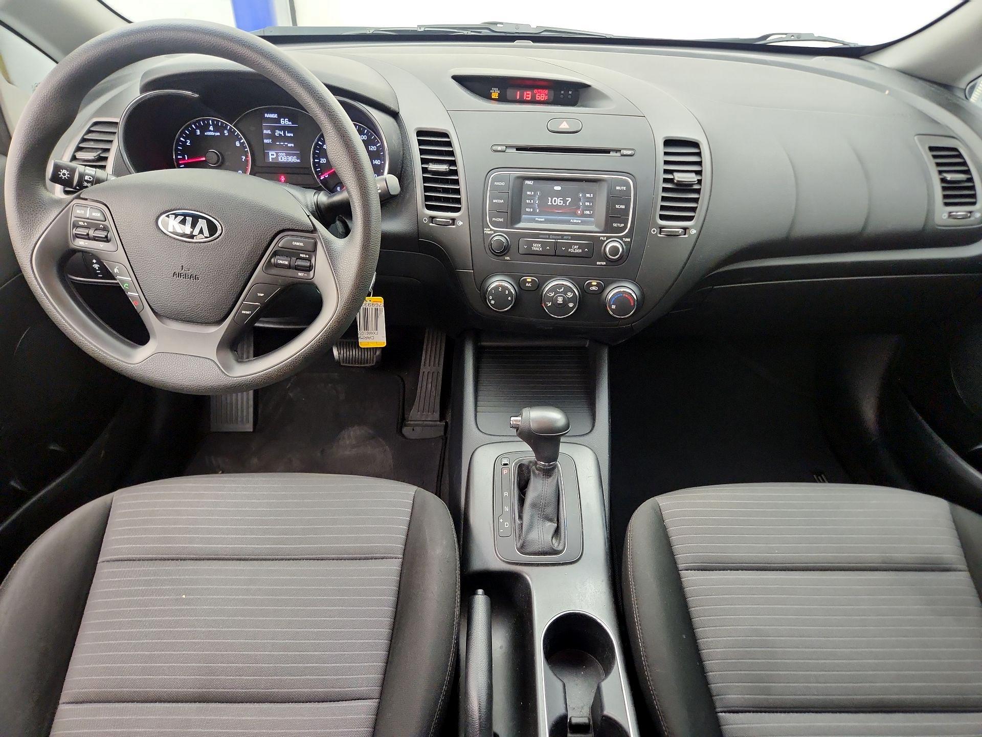 Thumbnail: 2016 Kia Forte - 9