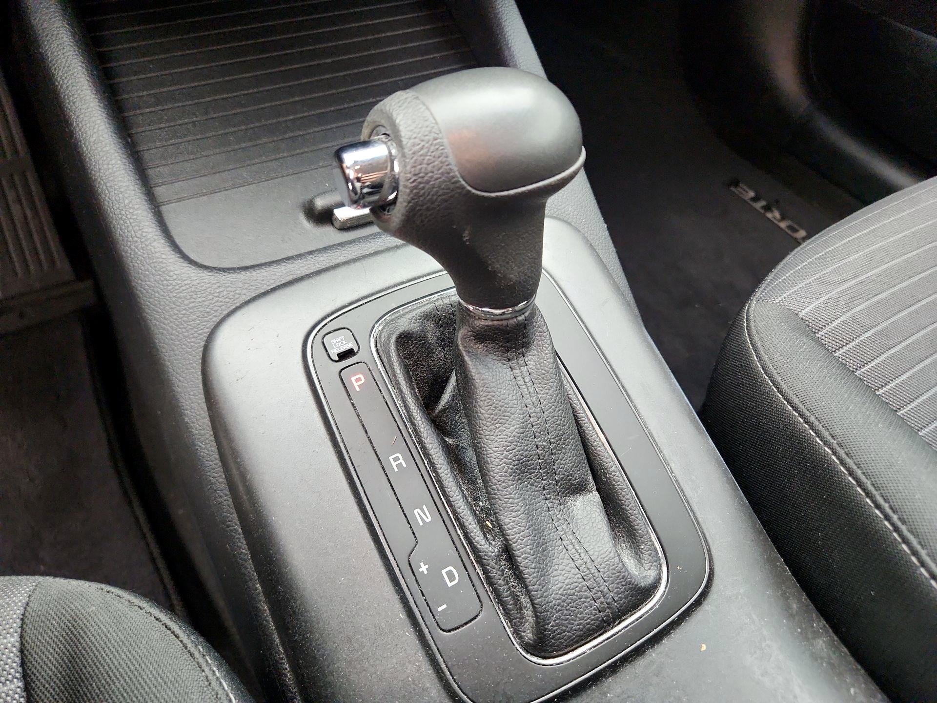 Thumbnail: 2016 Kia Forte - 17