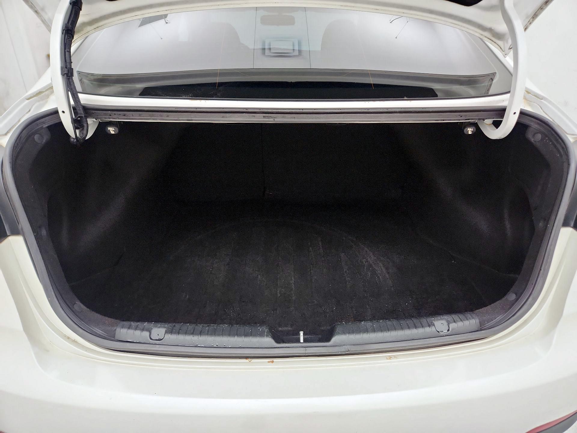 Thumbnail: 2016 Kia Forte - 19