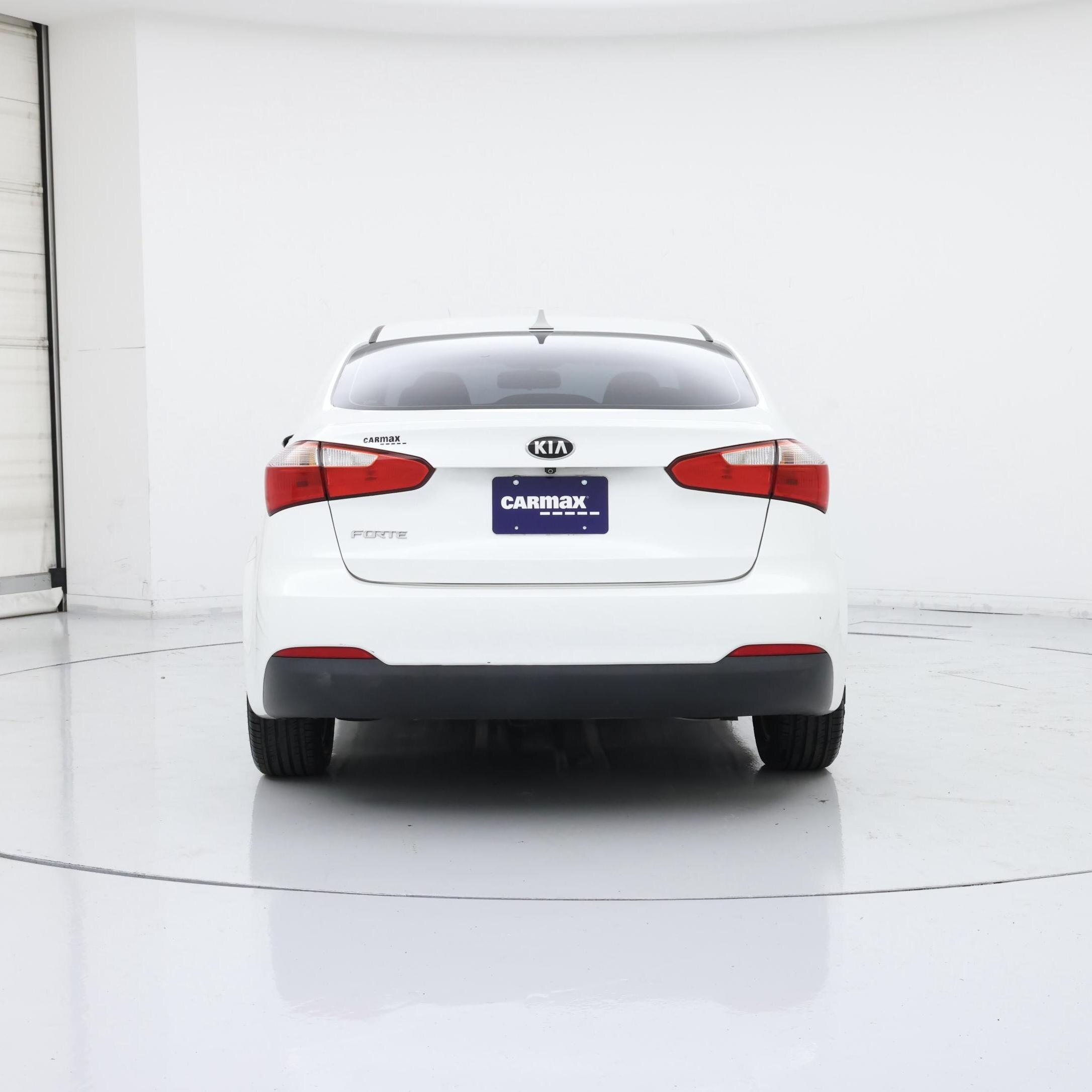 Thumbnail: 2016 Kia Forte - 6