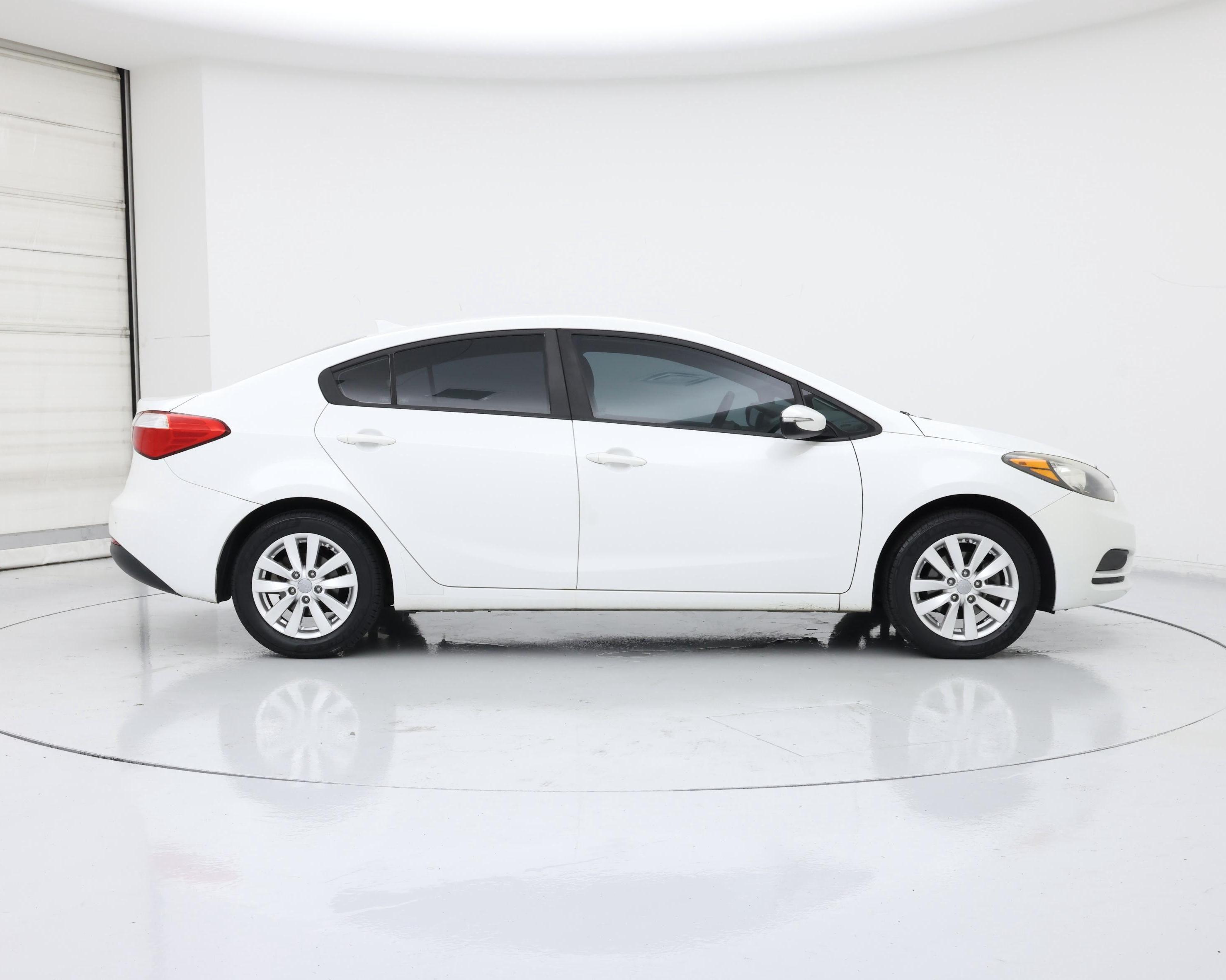 Thumbnail: 2016 Kia Forte - 7