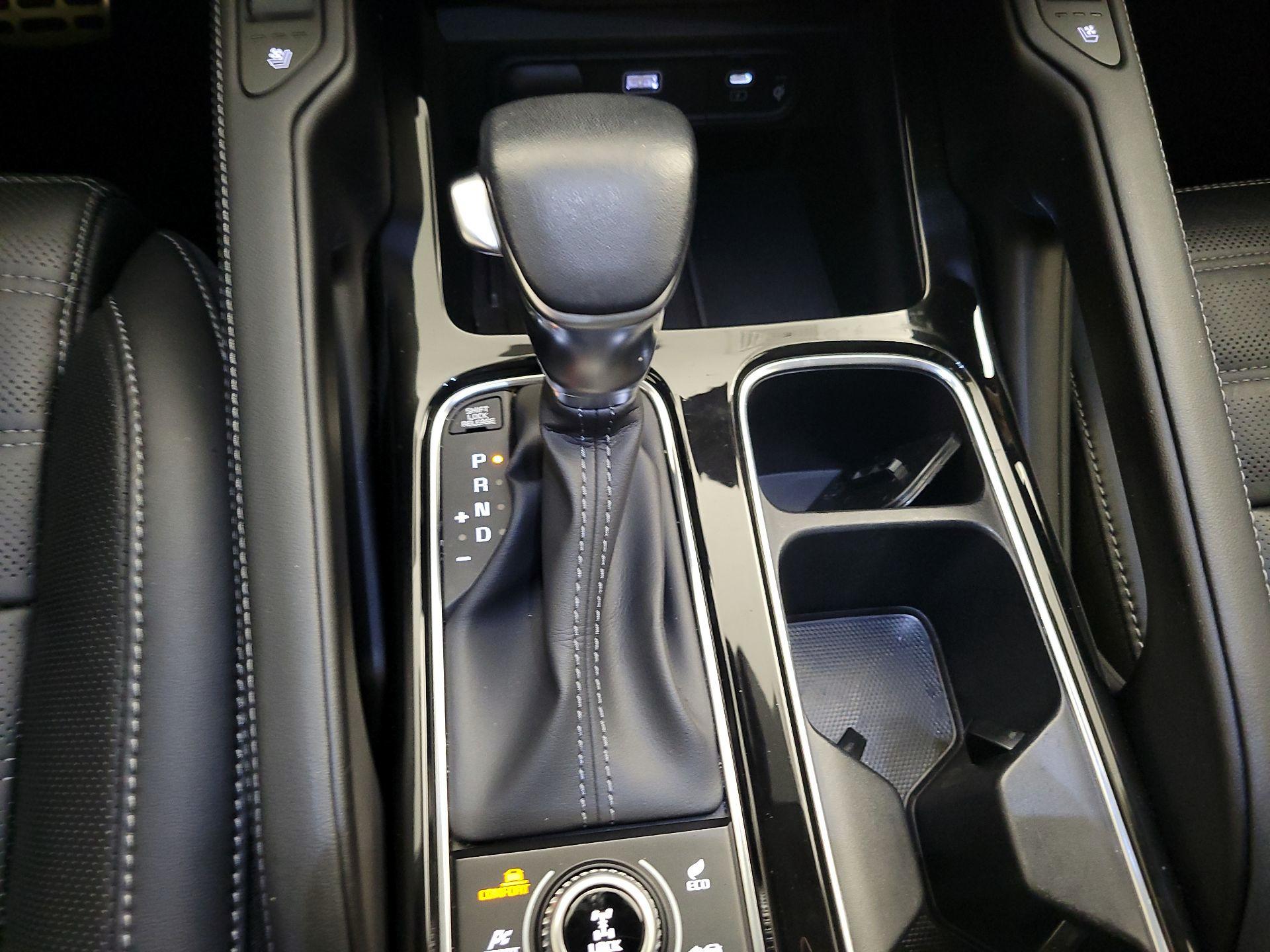 Thumbnail: 2024 Kia Telluride - 18
