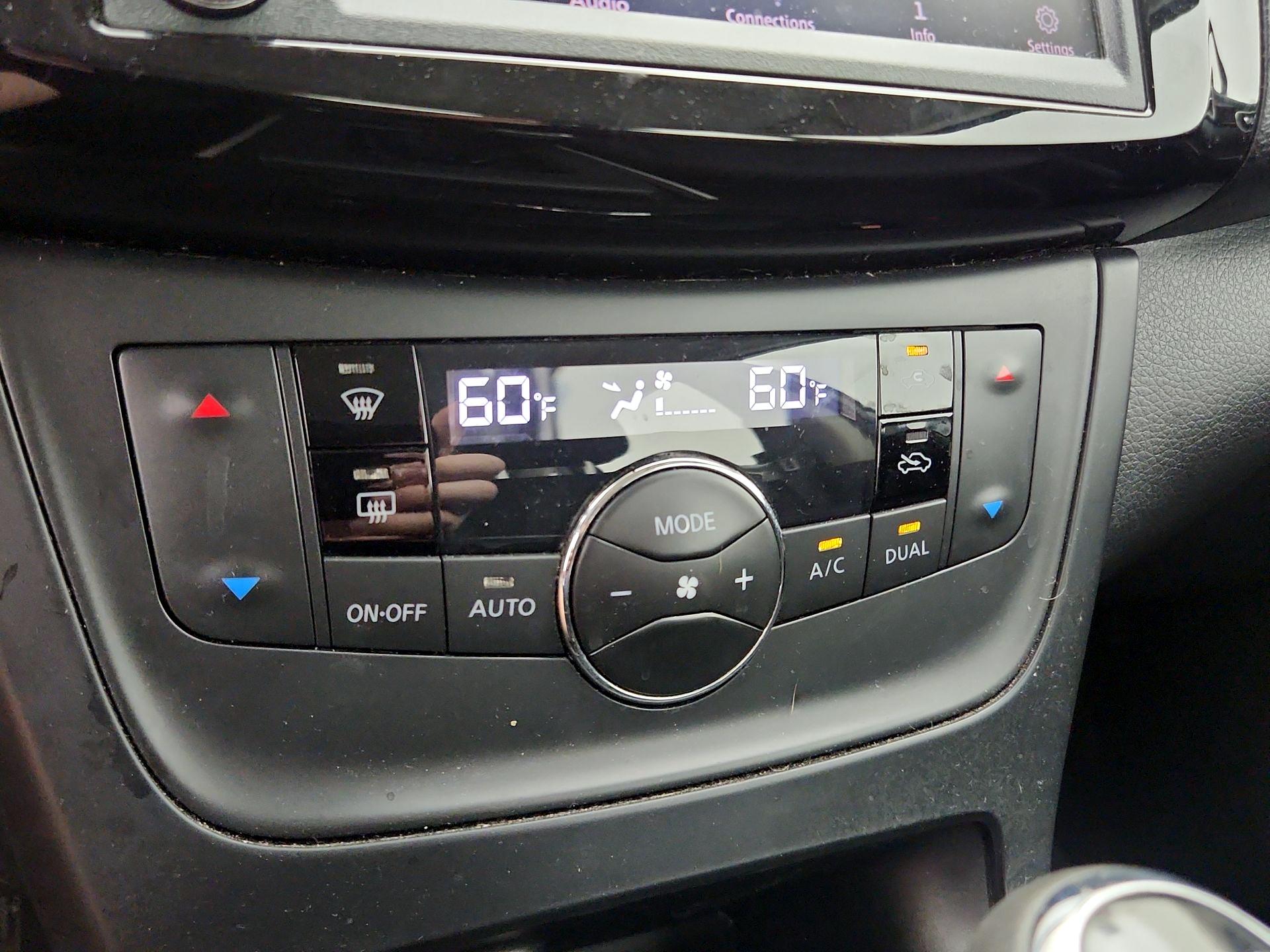 Thumbnail: 2019 Nissan Sentra - 16