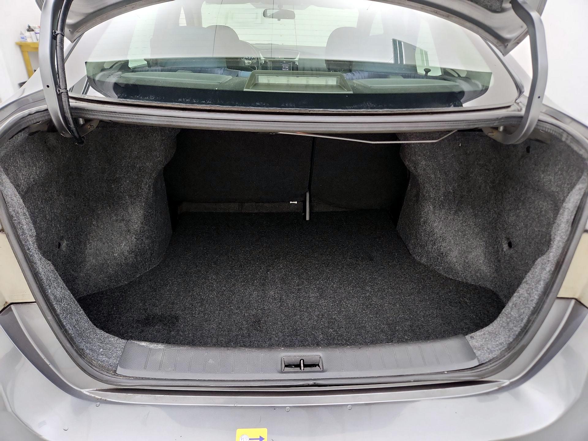 Thumbnail: 2019 Nissan Sentra - 19