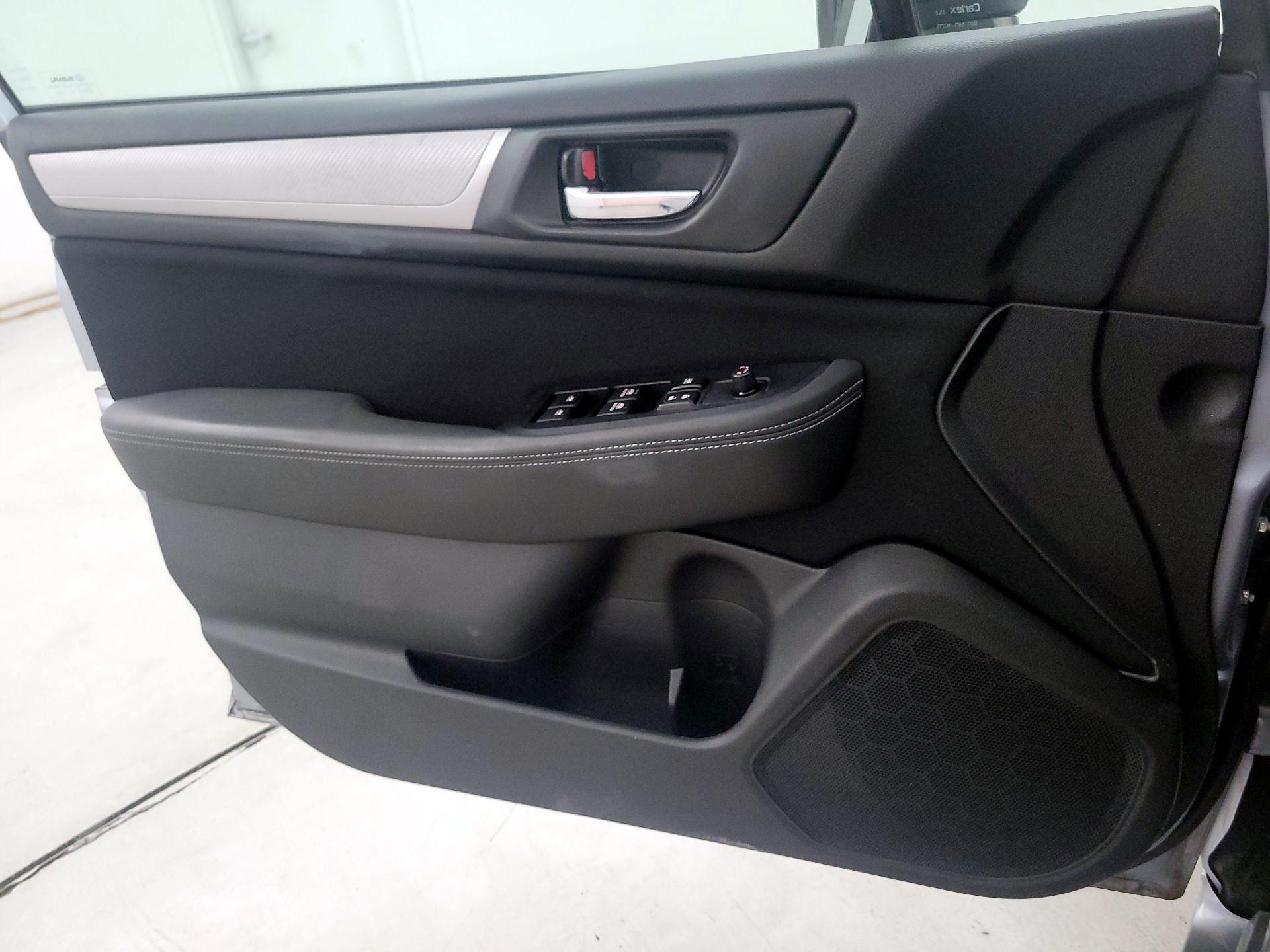Thumbnail: 2015 Subaru Legacy - 12