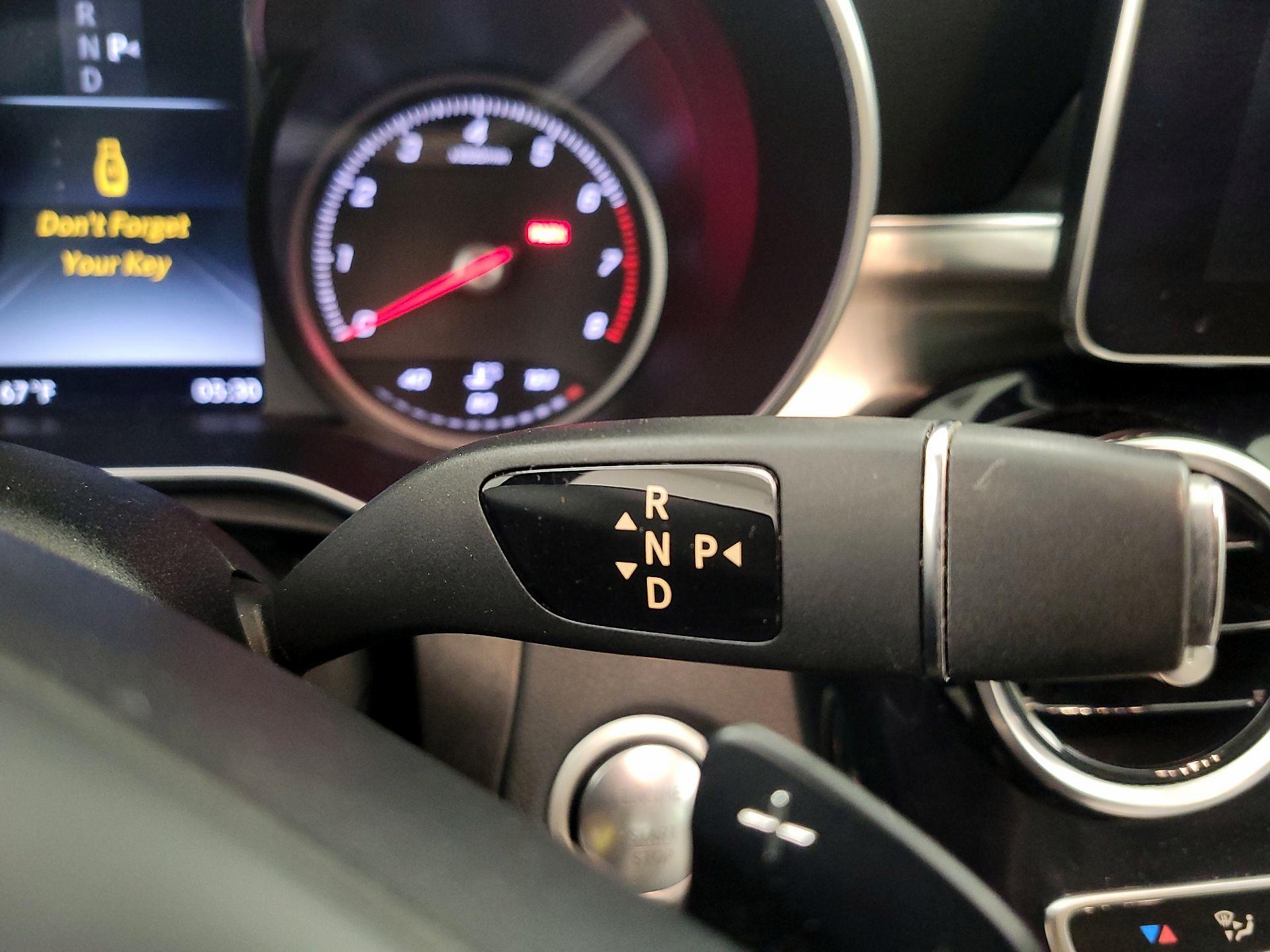 Thumbnail: 2016 Mercedes-Benz C-Class - 18