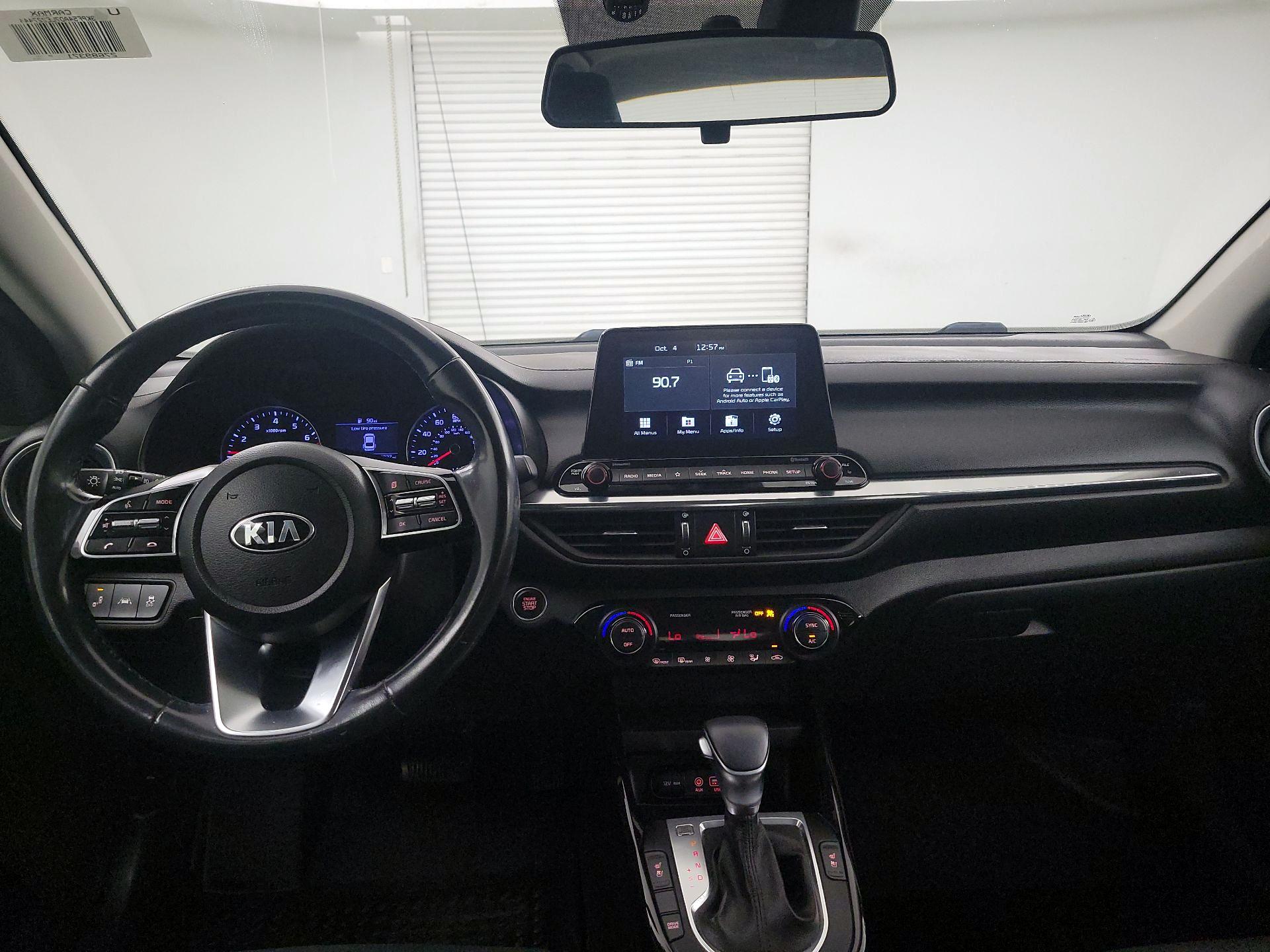 Thumbnail: 2020 Kia Forte - 9