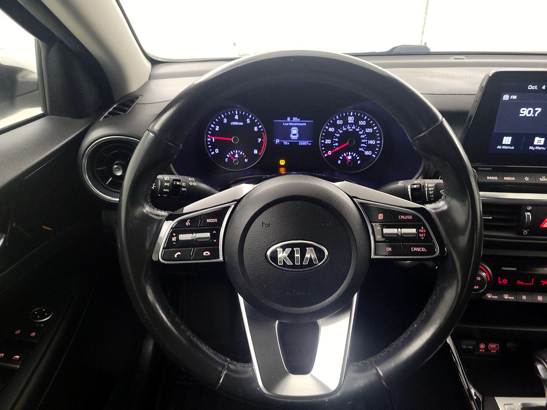 Thumbnail: 2020 Kia Forte - 10