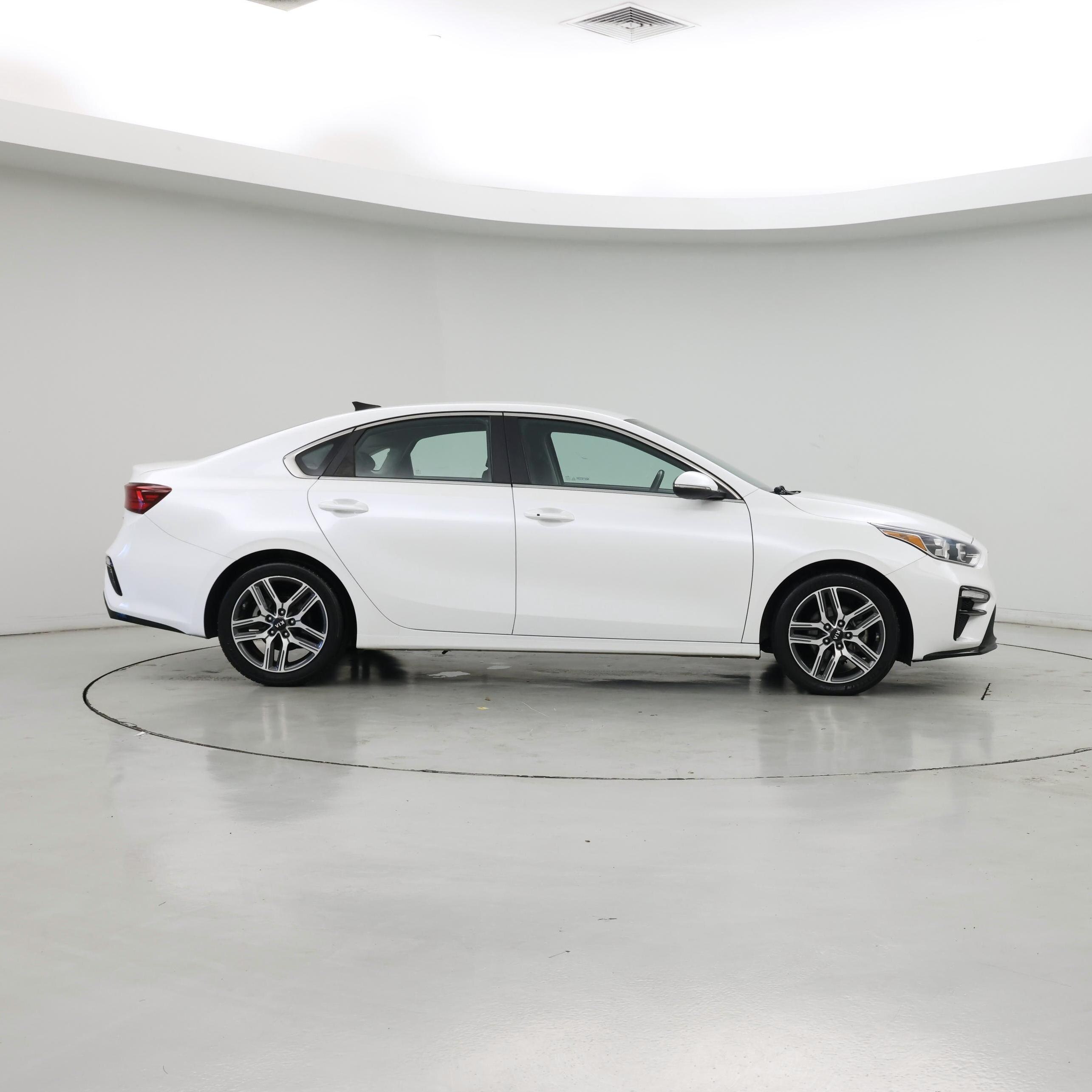 Thumbnail: 2020 Kia Forte - 7