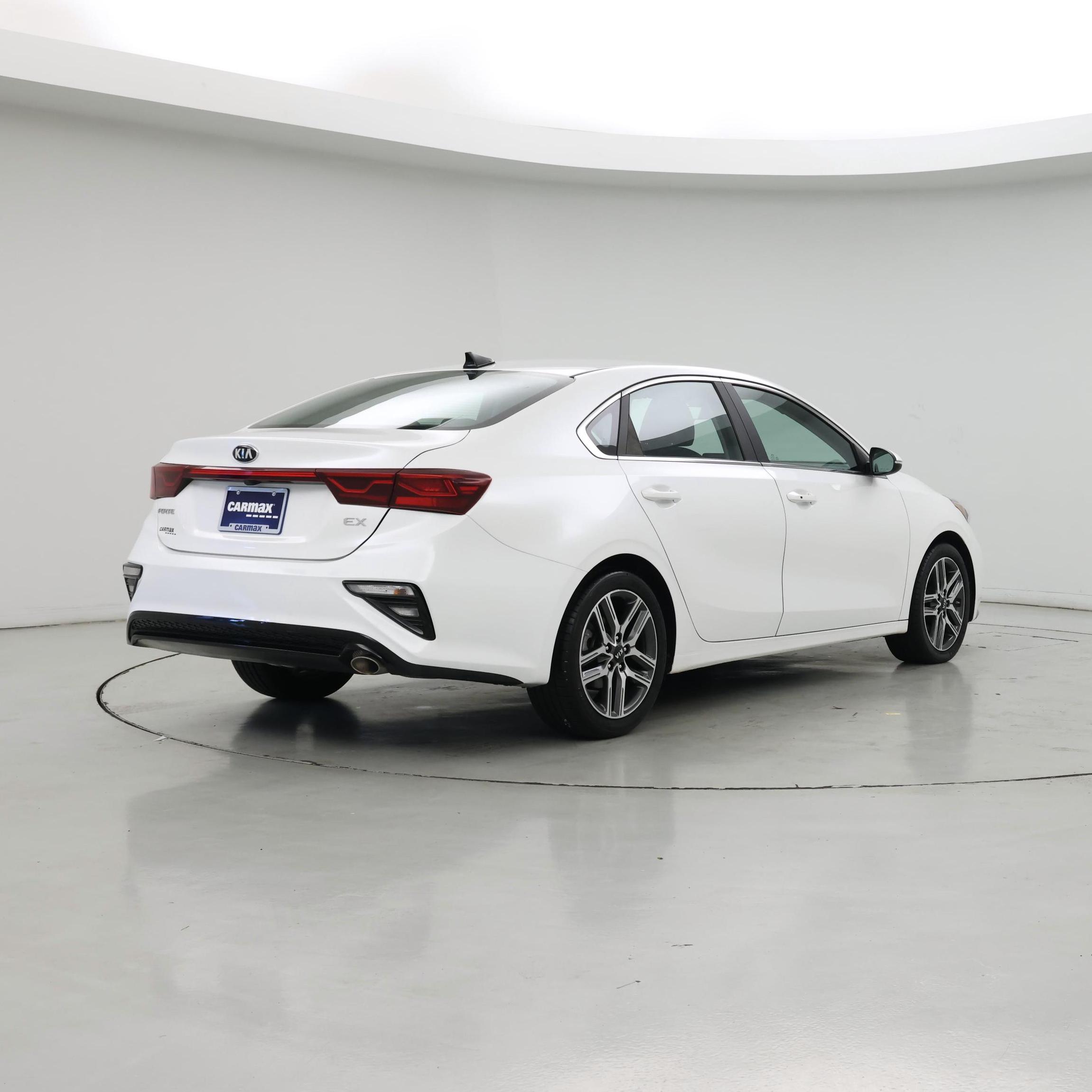 Thumbnail: 2020 Kia Forte - 8