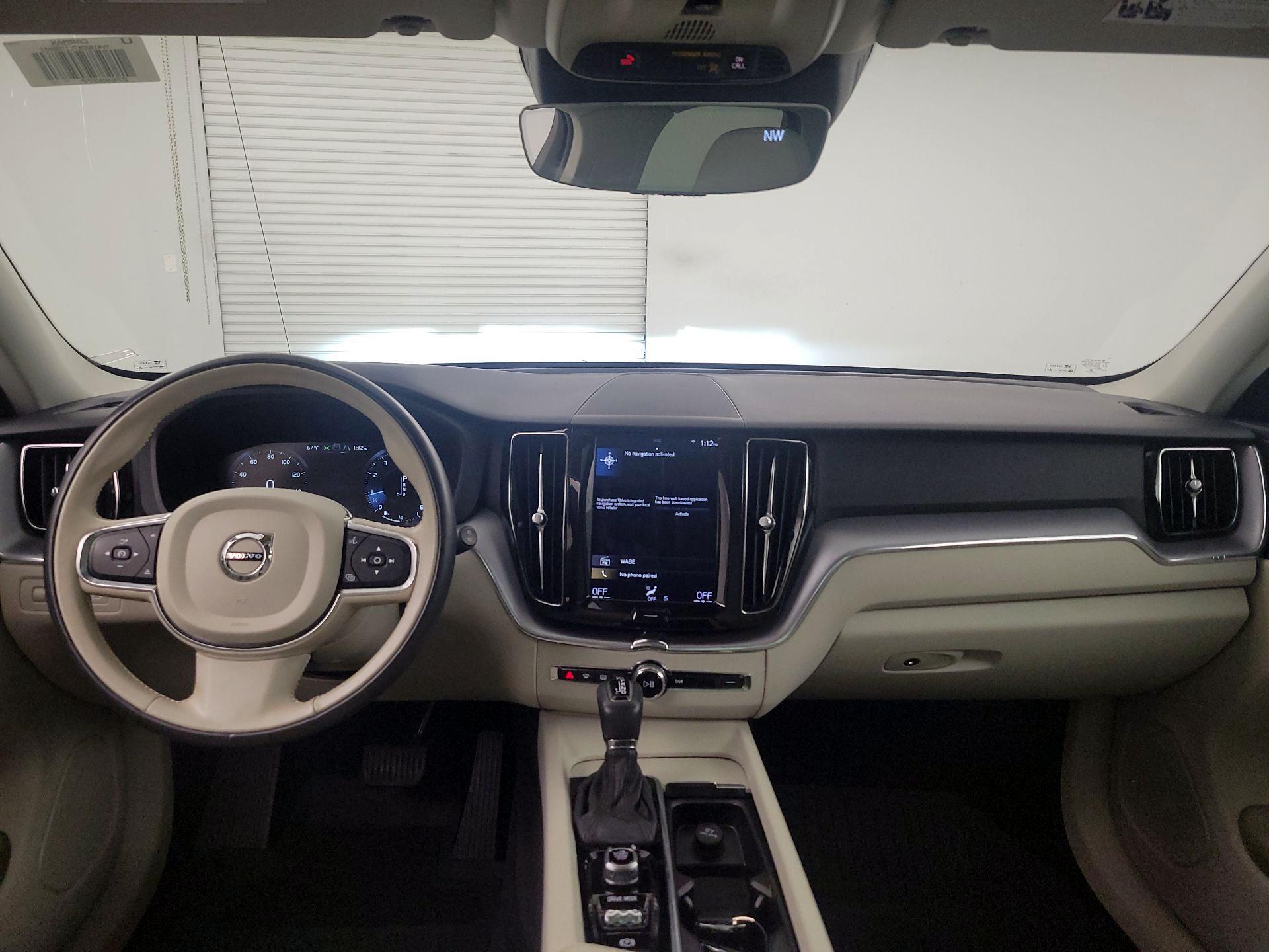 Thumbnail: 2020 Volvo XC60 - 9