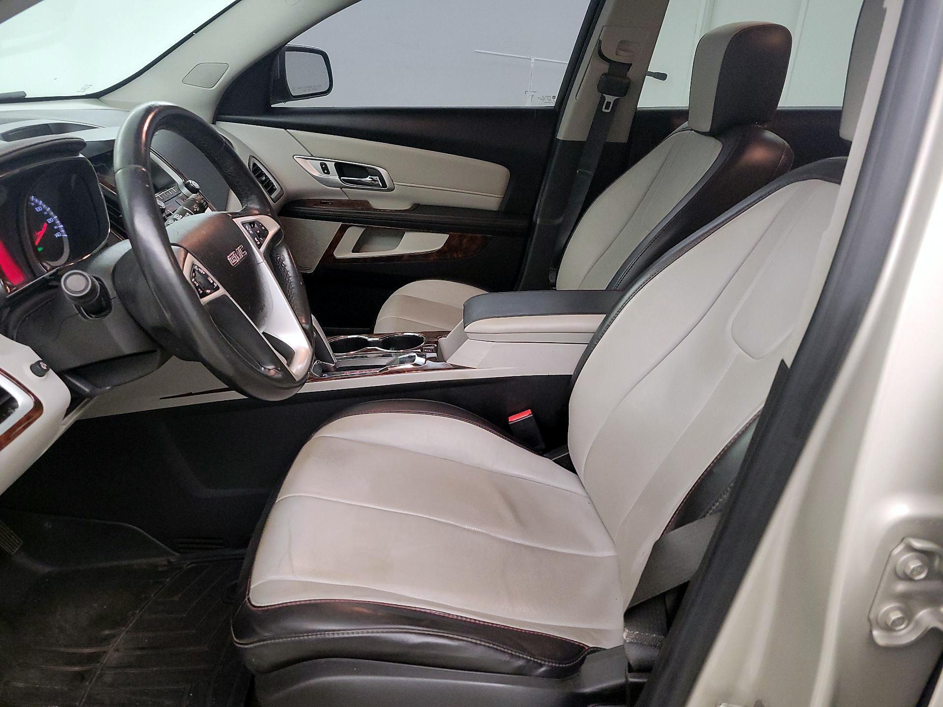 Thumbnail: 2015 GMC Terrain - 11