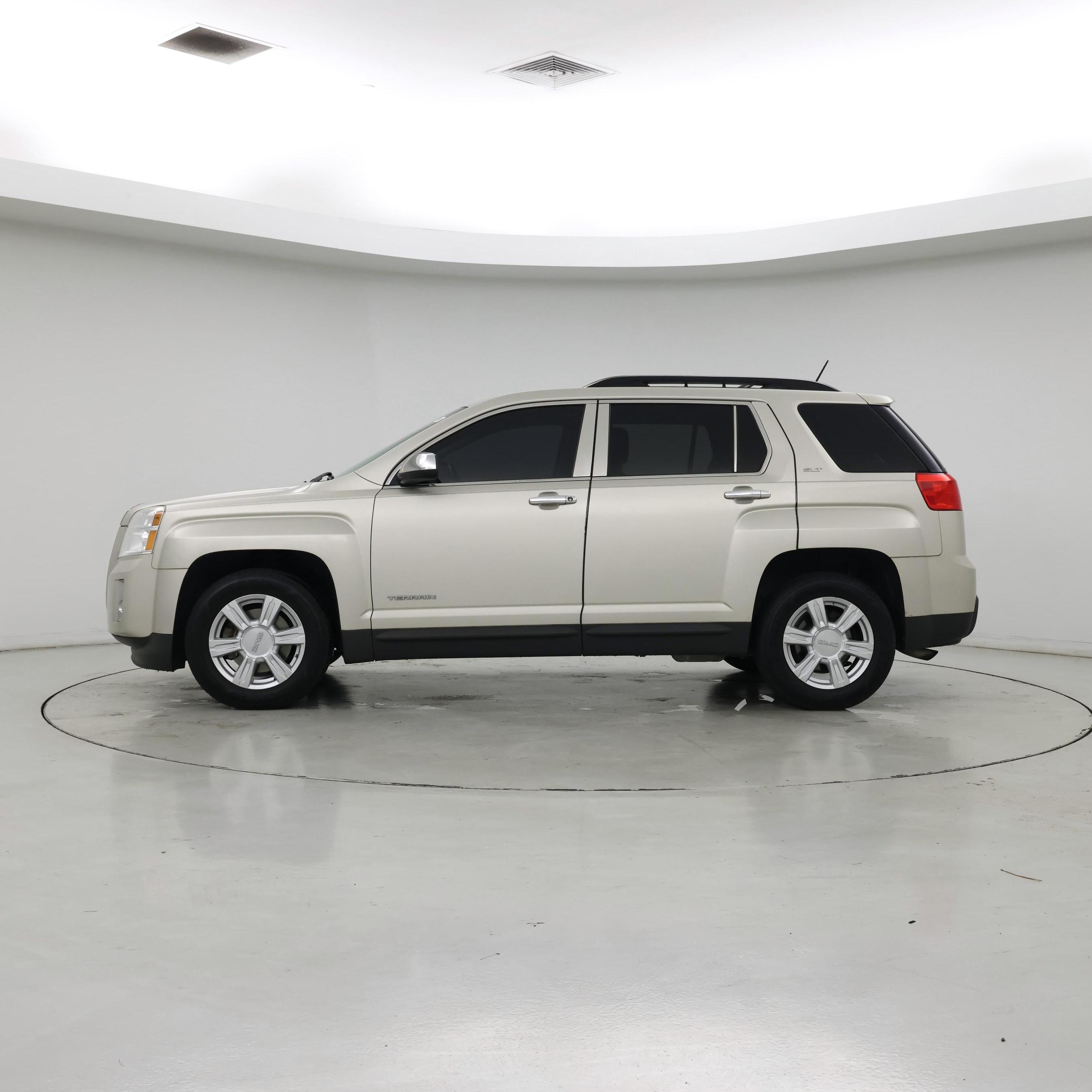 Thumbnail: 2015 GMC Terrain - 3