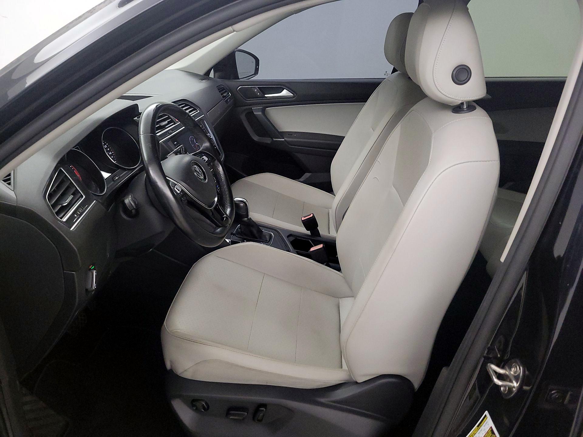 Thumbnail: 2018 Volkswagen Tiguan - 11