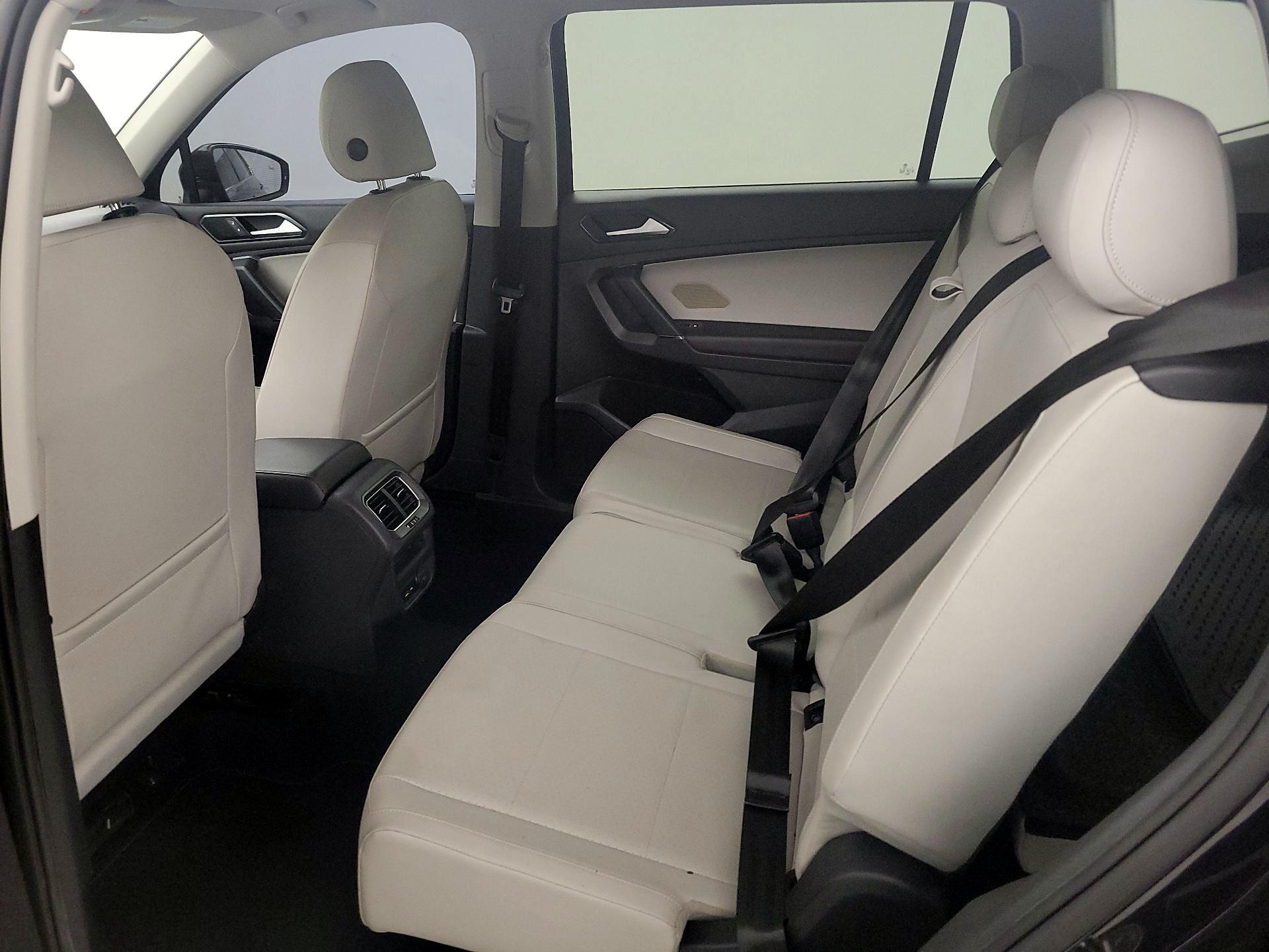 Thumbnail: 2018 Volkswagen Tiguan - 20