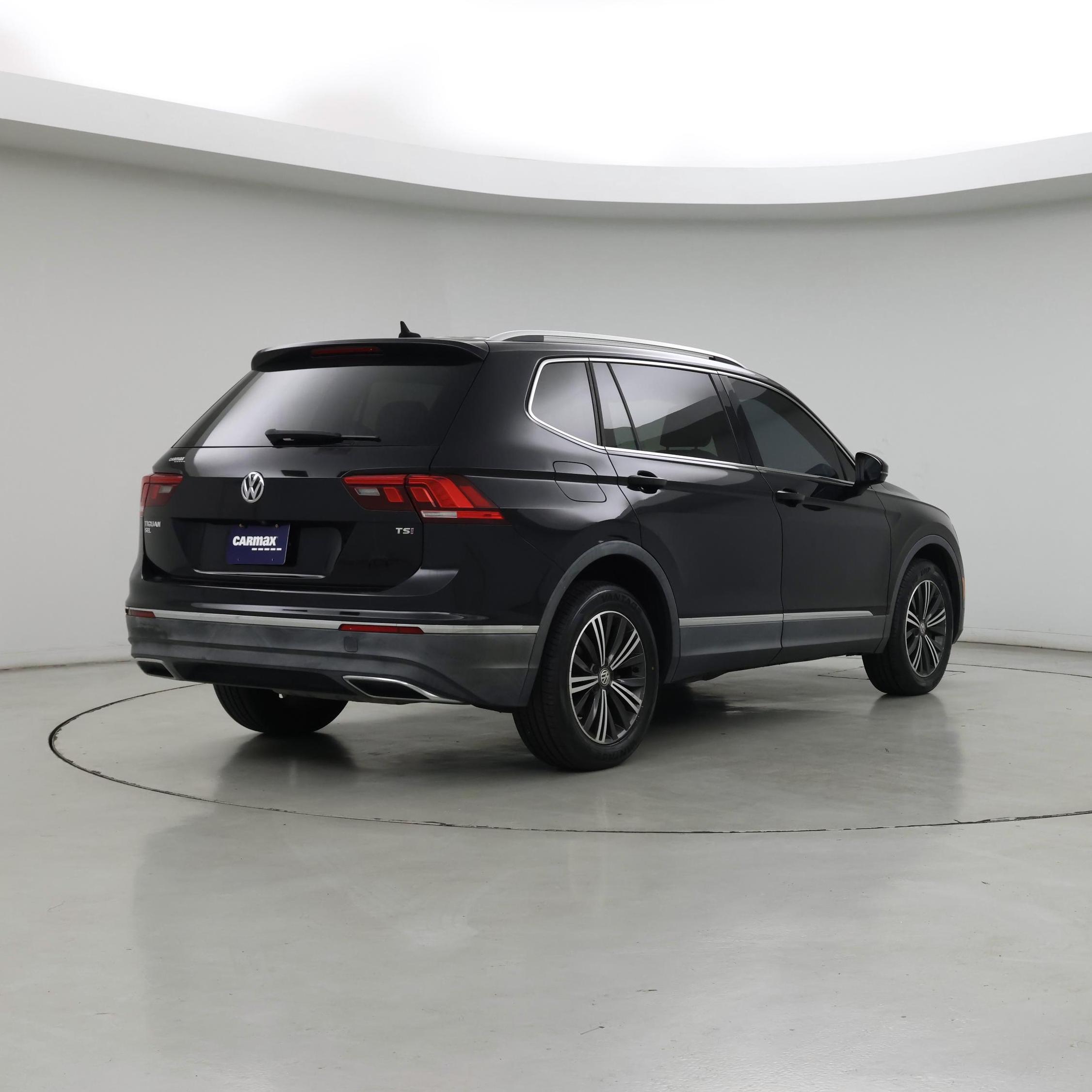 Thumbnail: 2018 Volkswagen Tiguan - 8